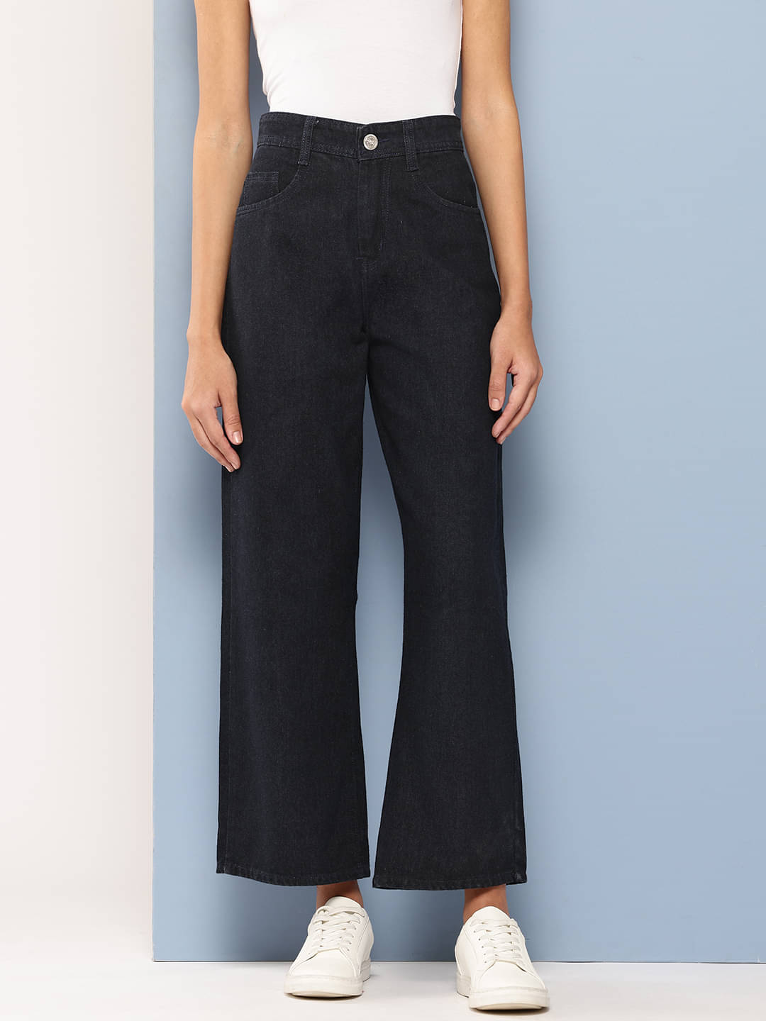     			Aarika - Black Denim Regular Fit Women's Jeans ( Pack of 1 )