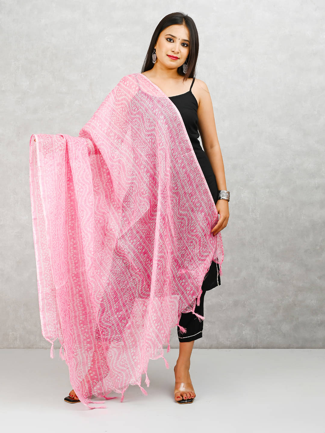 Apratim Women Cotton Blend Dupatta ( Pink , Pack of 1 ) Apratim Women Cotton Blend Dupatta ( Pink , Pack of 1 )