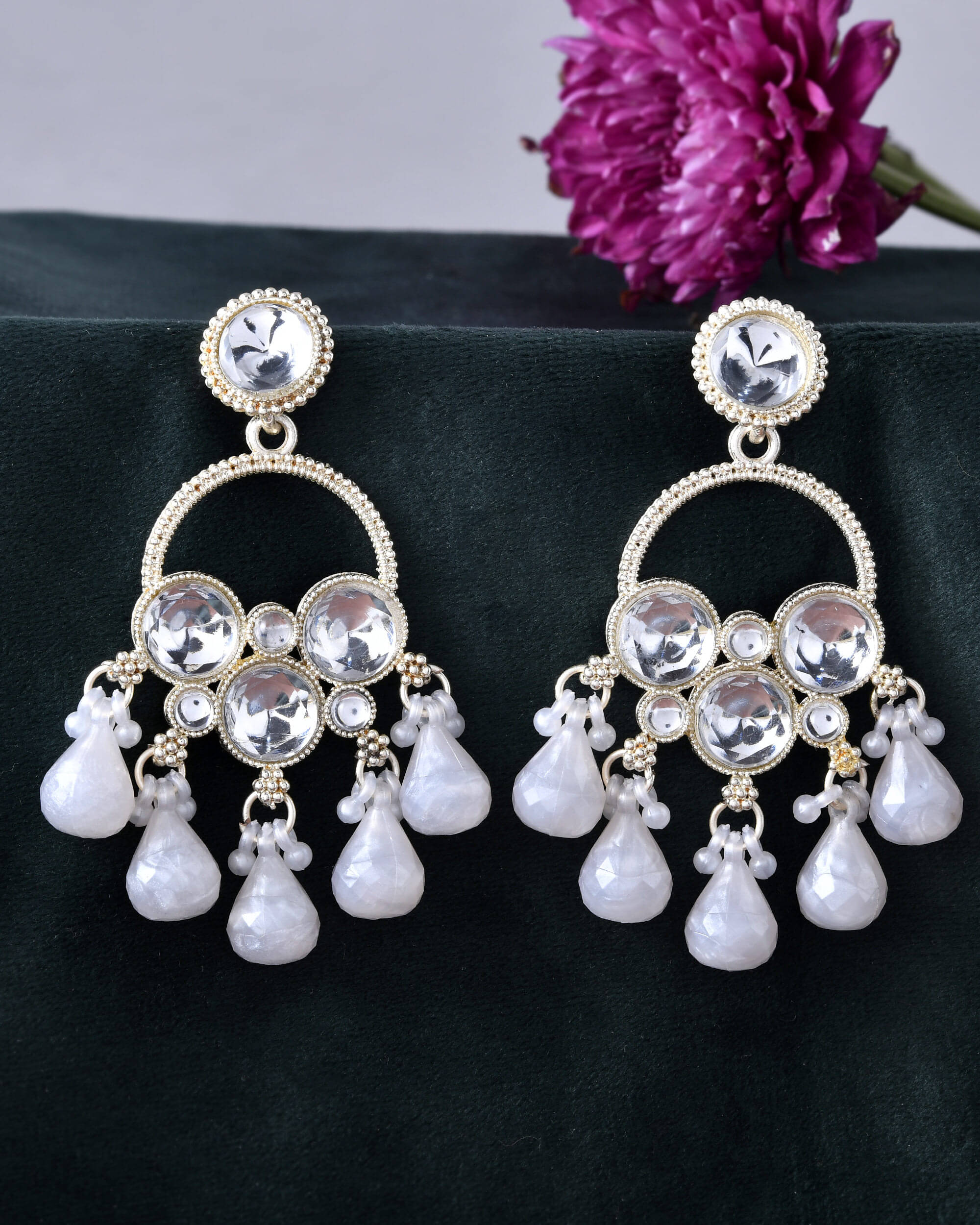     			Jewels Nest Golden Chandelier Earrings ( Pack of 1 )