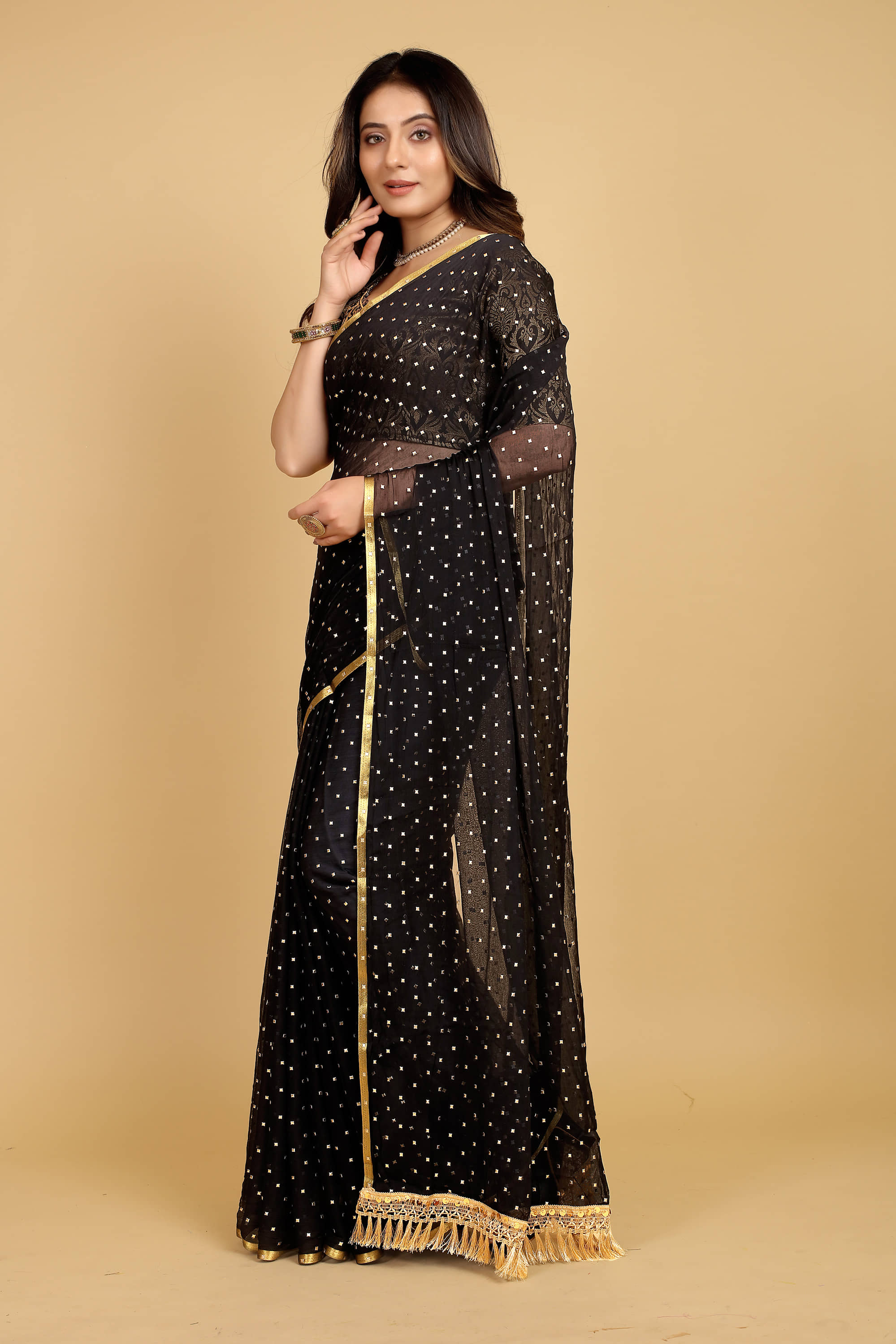 Parmila Fashion Chiffon Embellished Saree With Unstitched Blouse Piece ( Pink ) - Sarees | Buy online on ZillyBuy