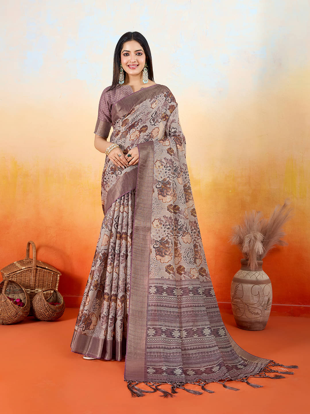     			Rekha Maniyar Silk Blend Printed Saree With Unstitched Blouse Piece ( Brown )