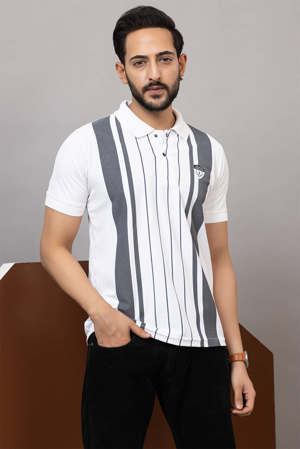     			TOROLY Men Cotton Blend Regular Fit Colorblock T-Shirt ( White )