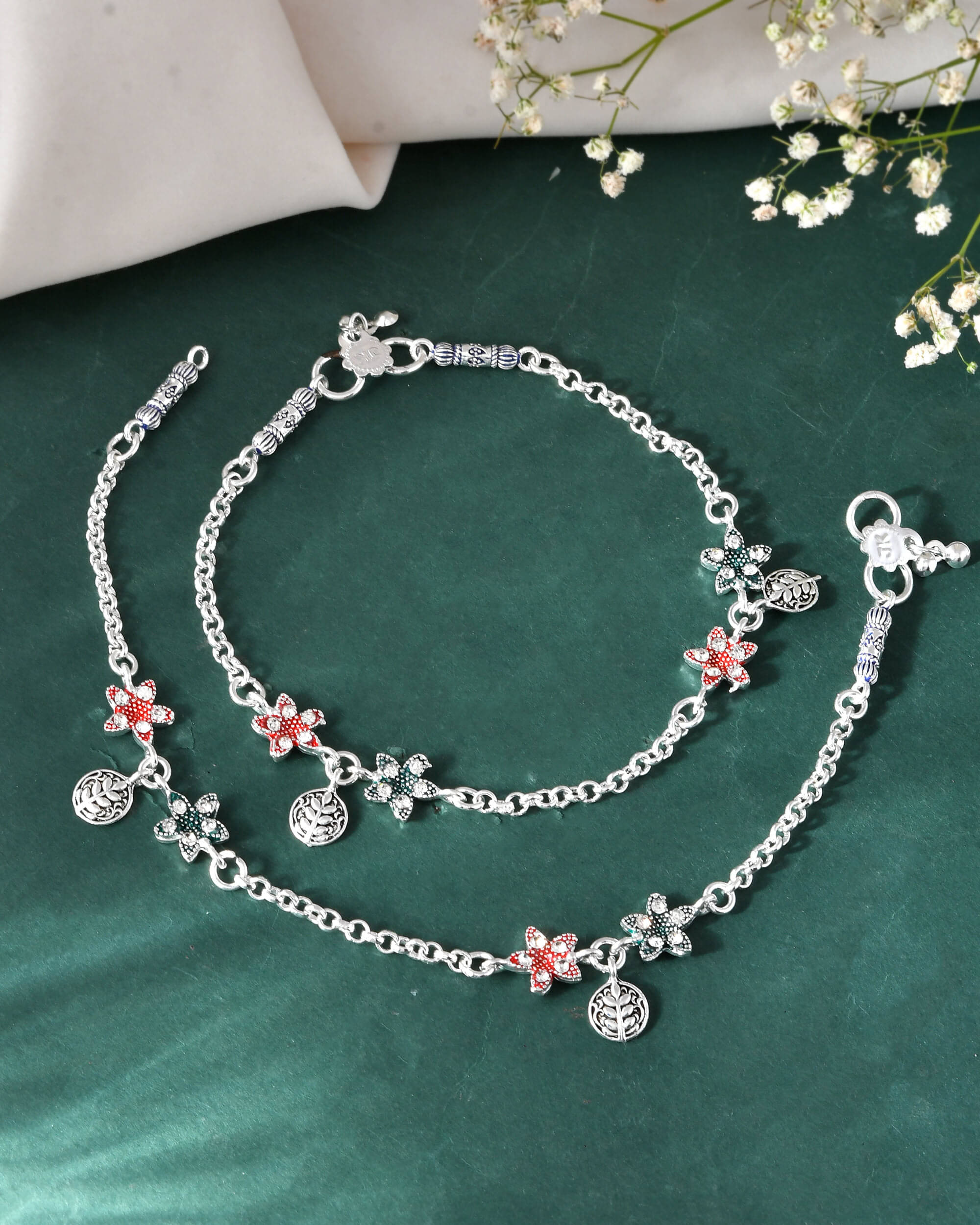 Jewels Nest Silver Anklets ( Pack of 1 )     			Jewels Nest Silver Anklets ( Pack of 1 )