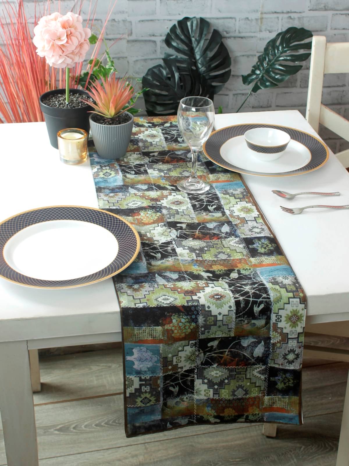     			Romee Polyester 6 Seater Table Runner ( 183 cm x 33 cm ) Single - Multi