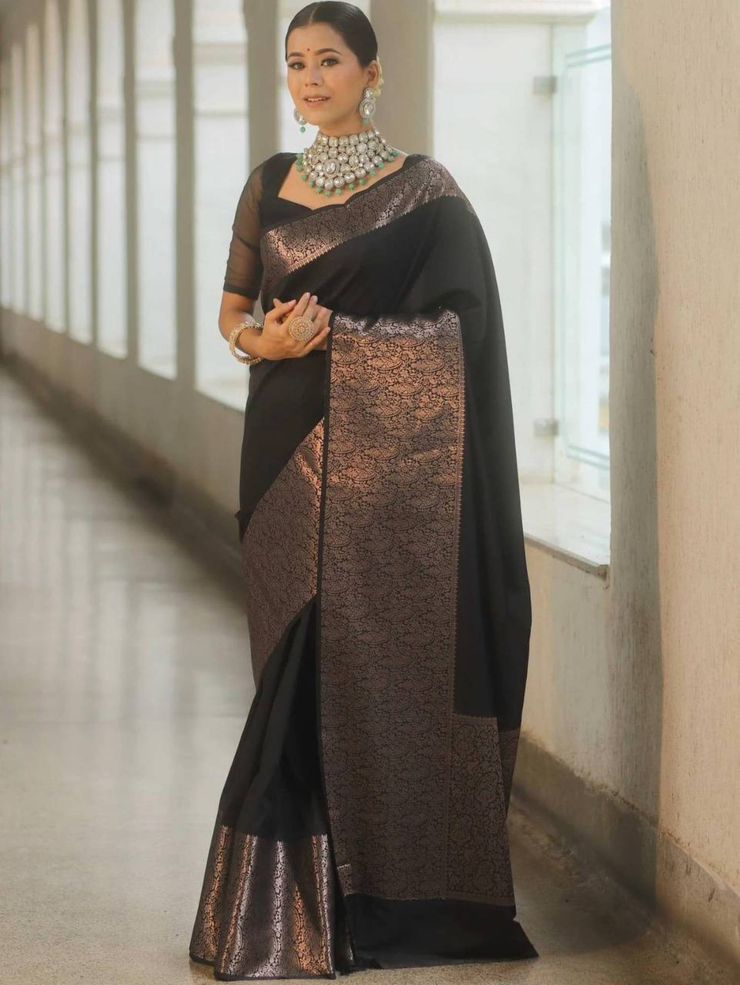     			TARTAM Silk Printed Saree With Unstitched Blouse Piece ( Black )