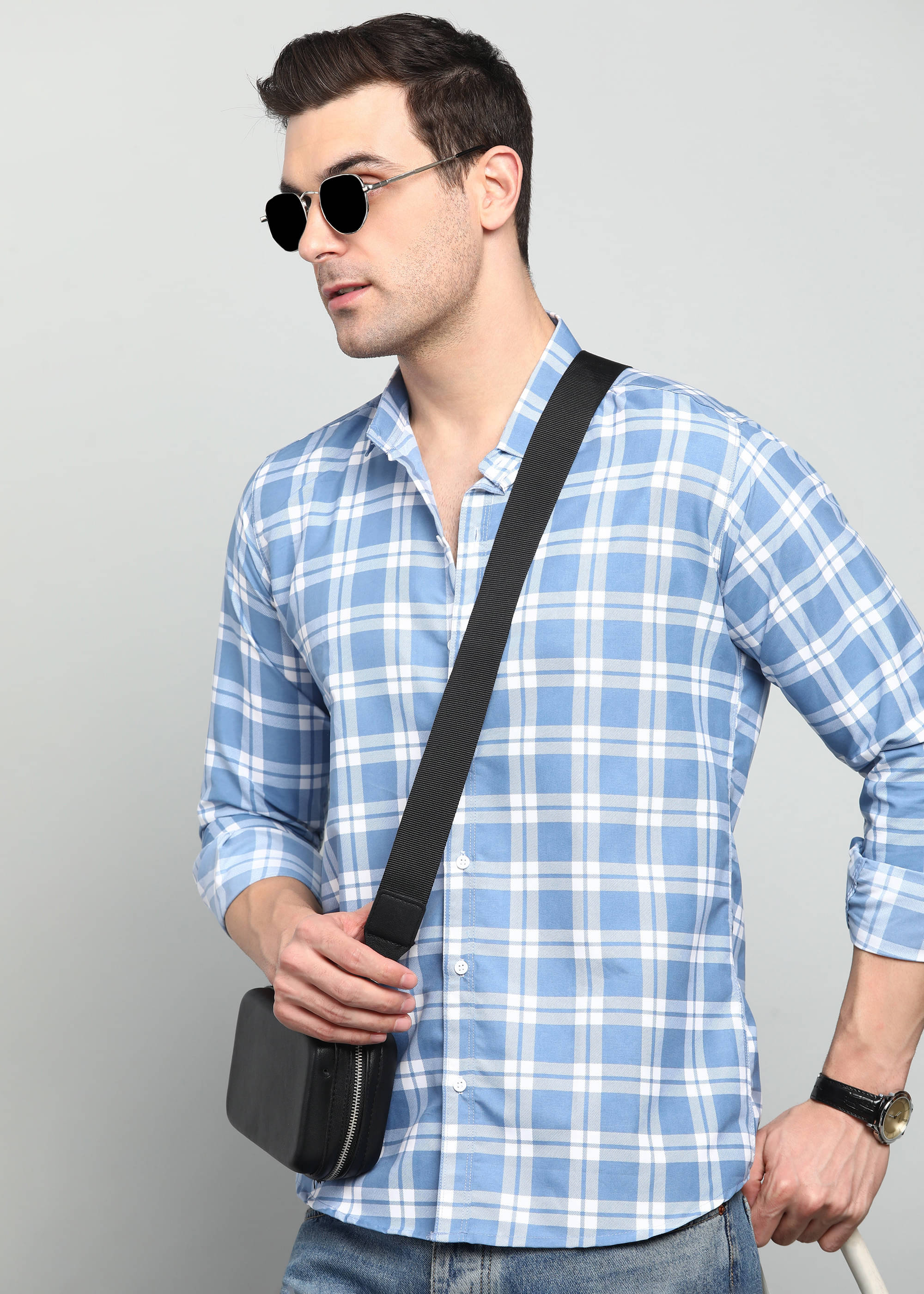 U TURN Cotton Blend Slim Fit Checks Full Sleeves Men's Casual Shirt - Blue ( Pack of 1 ) U TURN Cotton Blend Slim Fit Checks Full Sleeves Men's Casual Shirt - Blue ( Pack of 1 )