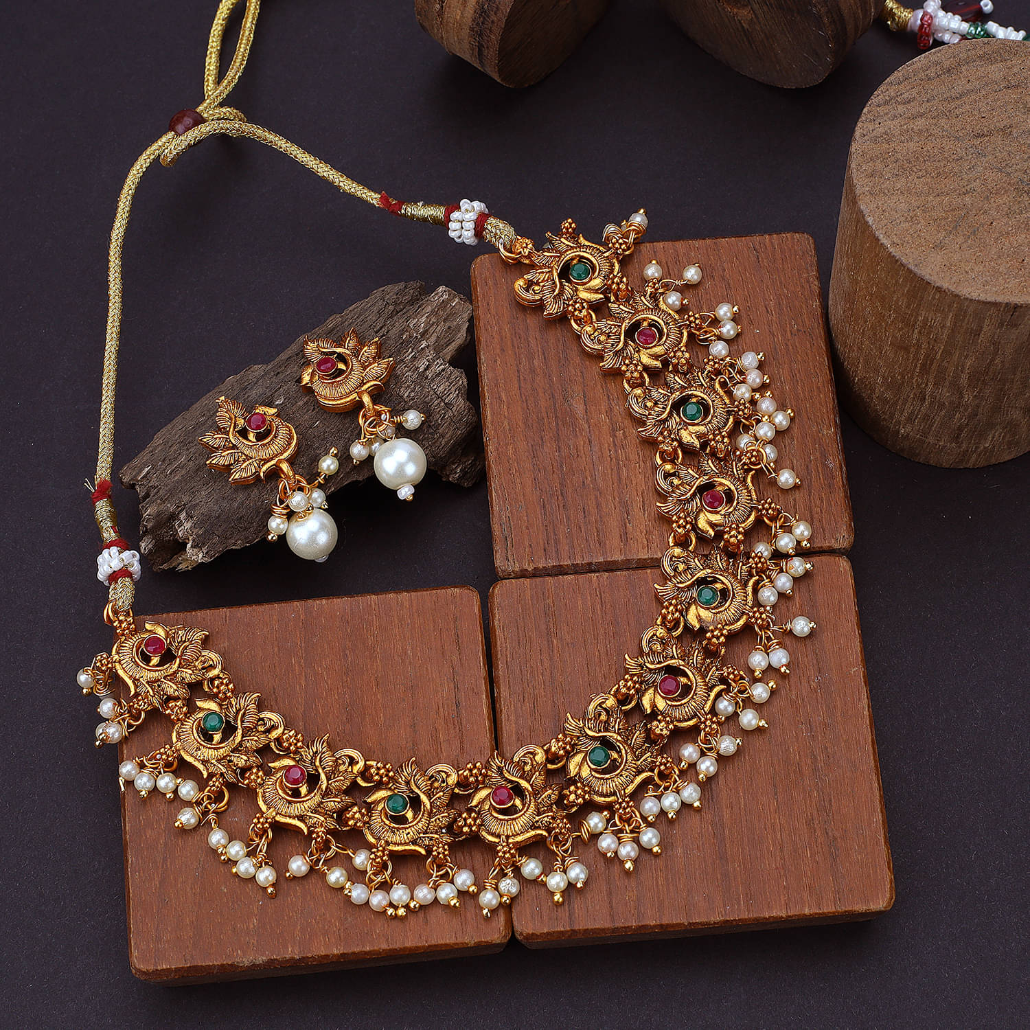     			raajis Multi Color Alloy Necklace Set ( Pack of 1 )