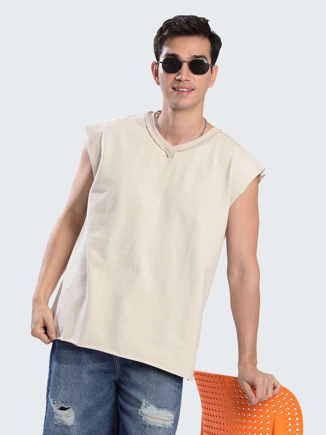 Bene Kleed Men 100% Cotton Oversized Fit Solid T-Shirt ( White ) Bene Kleed Men 100% Cotton Oversized Fit Solid T-Shirt ( White )