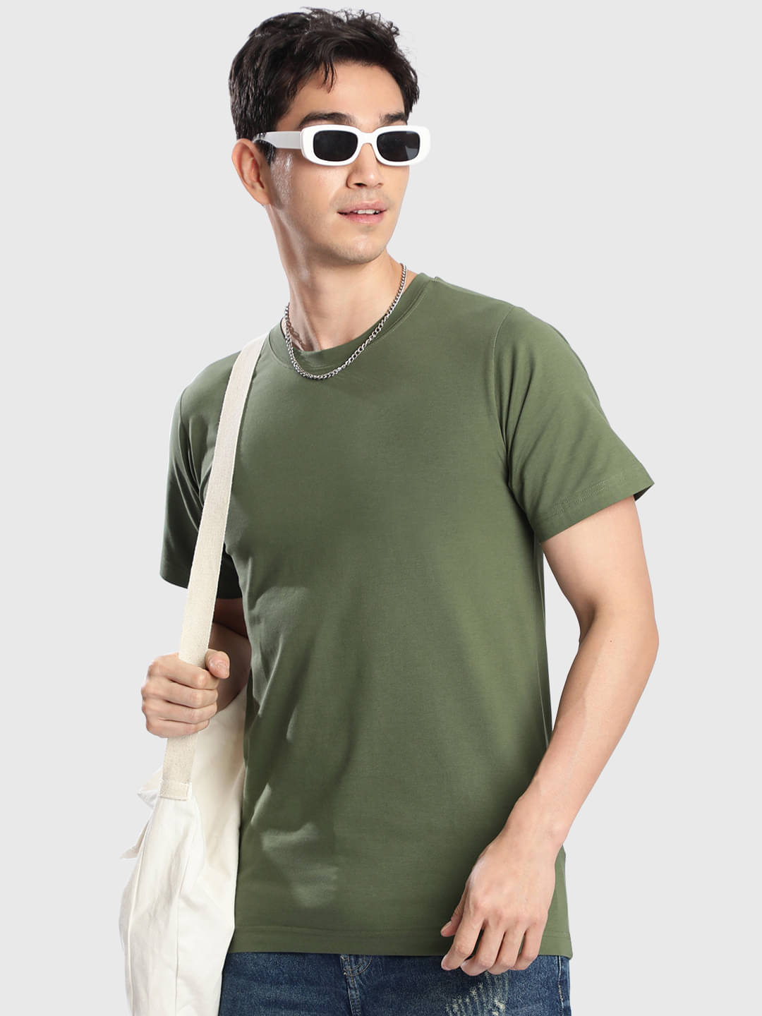 Bene Kleed Men Cotton Regular Fit Solid T-Shirt ( Olive Green ) Bene Kleed Men Cotton Regular Fit Solid T-Shirt ( Olive Green )