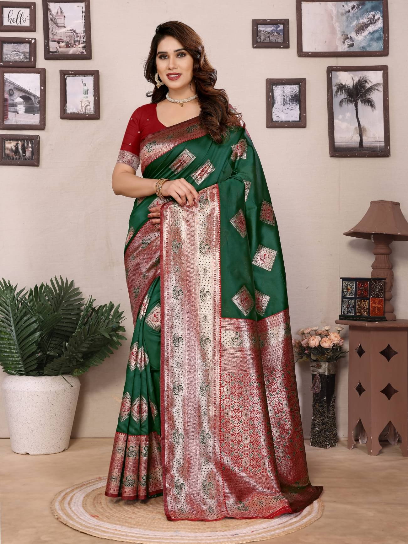 HITESH ENTERPRISE Banarasi Silk Woven Saree With Unstitched Blouse Piece ( Green ) HITESH ENTERPRISE Banarasi Silk Woven Saree With Unstitched Blouse Piece ( Green )