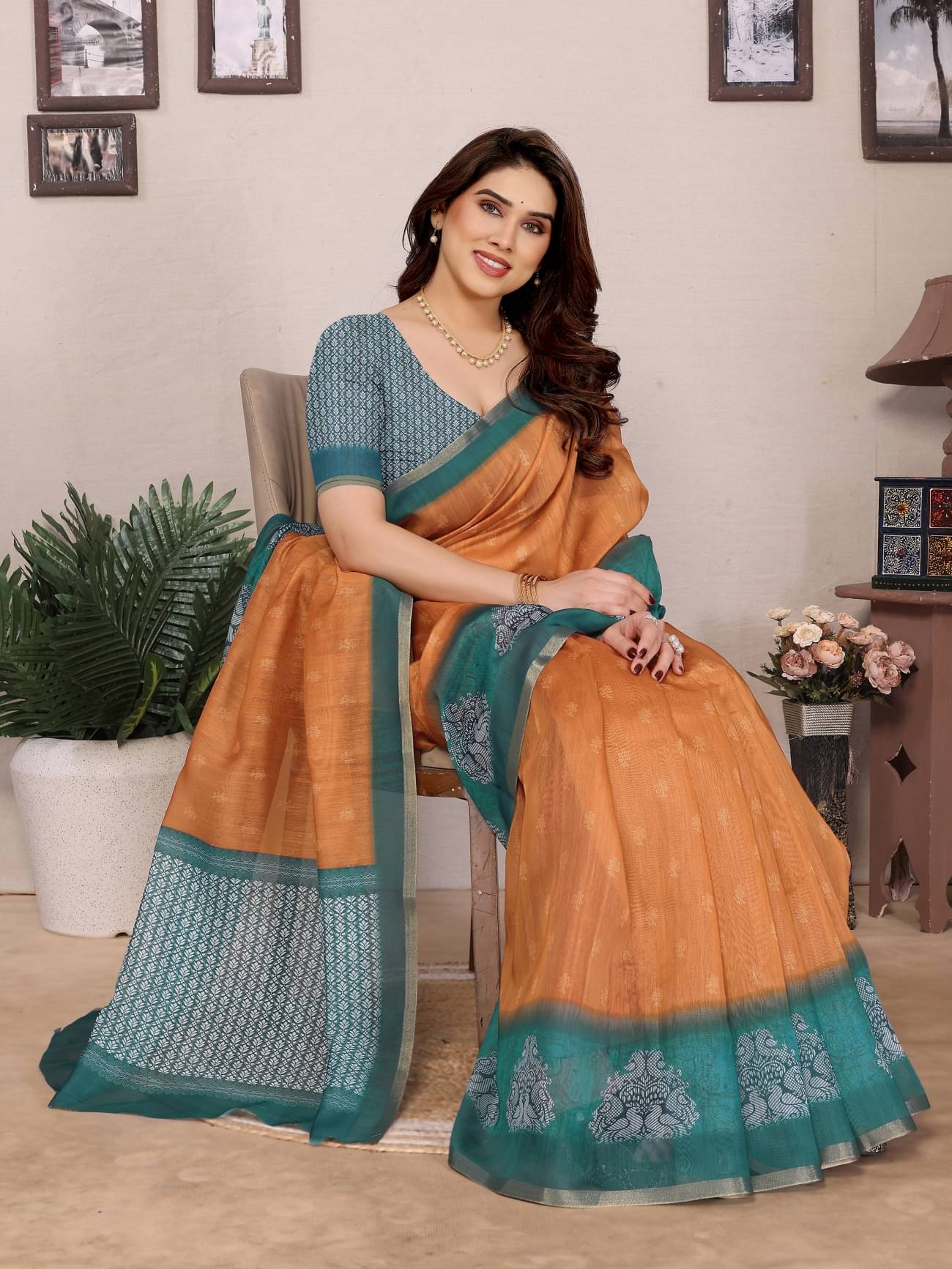 HITESH ENTERPRISE Chanderi Colorblock Saree With Unstitched Blouse Piece ( Orange ) HITESH ENTERPRISE Chanderi Colorblock Saree With Unstitched Blouse Piece ( Orange )