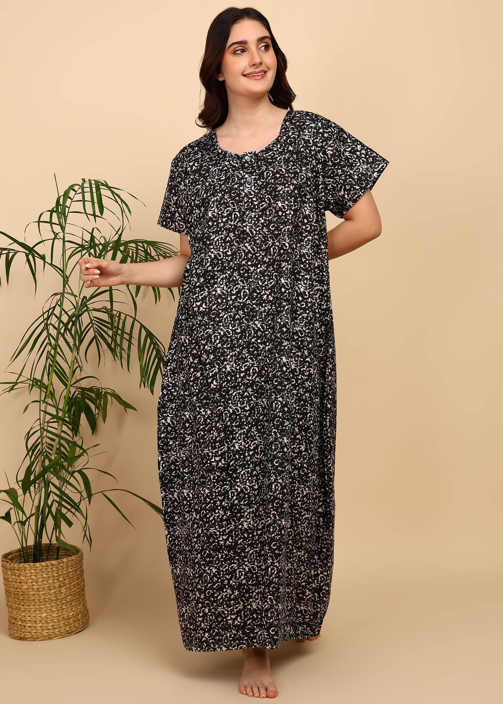     			MAHUL MILLS Black Cotton Women's Nightwear Night Dress ( Pack of 1 )