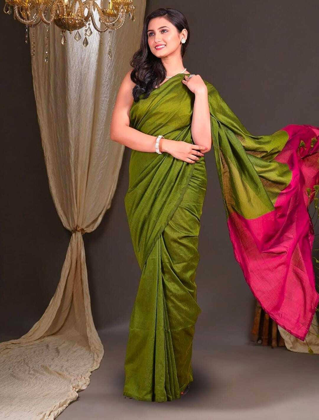 BRYNBRIT Cotton Blend Colorblock Saree With Unstitched Blouse Piece ( Green ) BRYNBRIT Cotton Blend Colorblock Saree With Unstitched Blouse Piece ( Green )