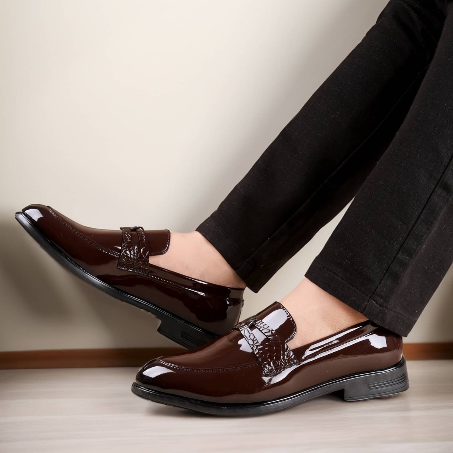     			BXXY Brown Men's Mocassin Formal Shoes