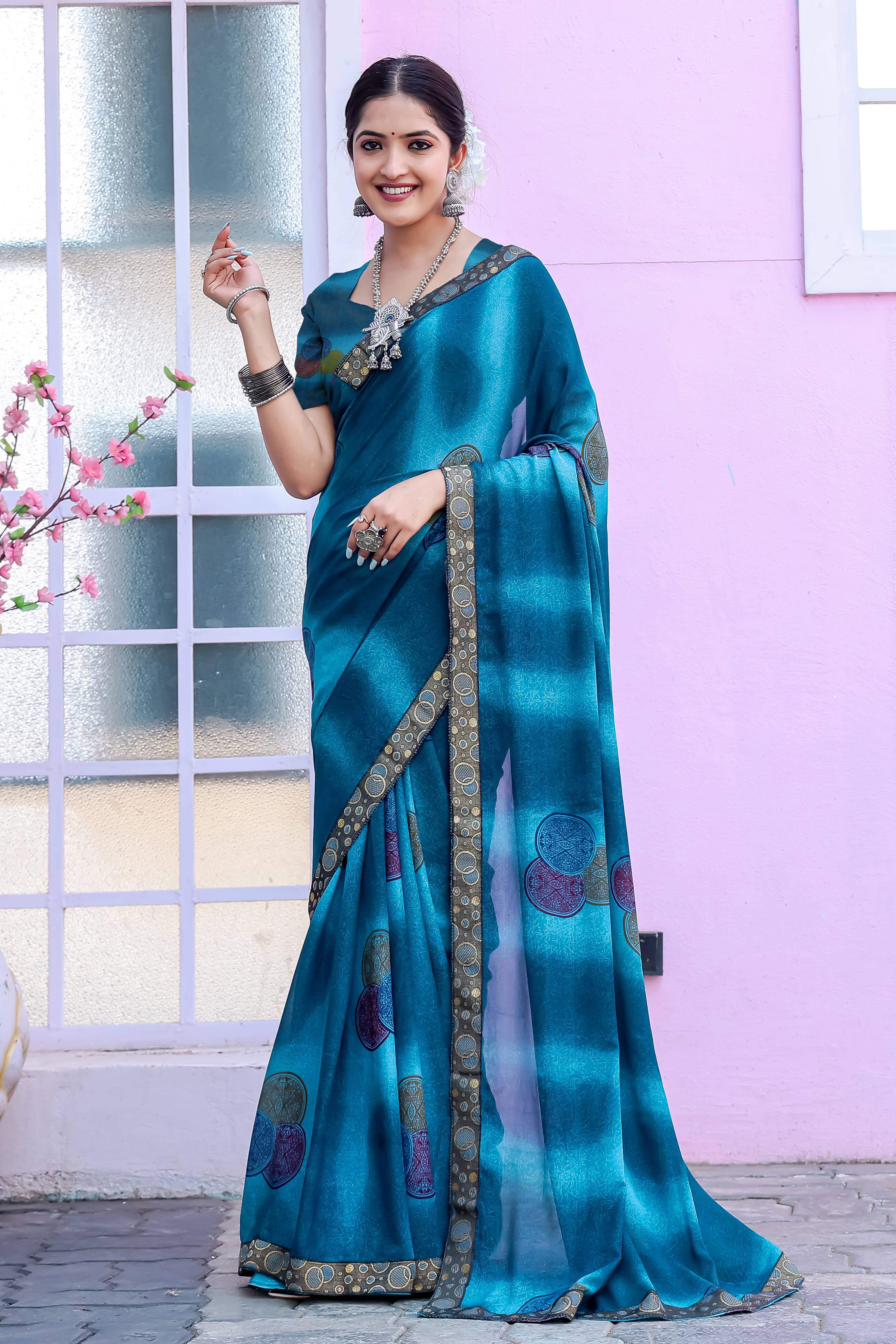 Maayro Georgette Printed Saree With Unstitched Blouse Piece ( Blue ) Maayro Georgette Printed Saree With Unstitched Blouse Piece ( Blue )