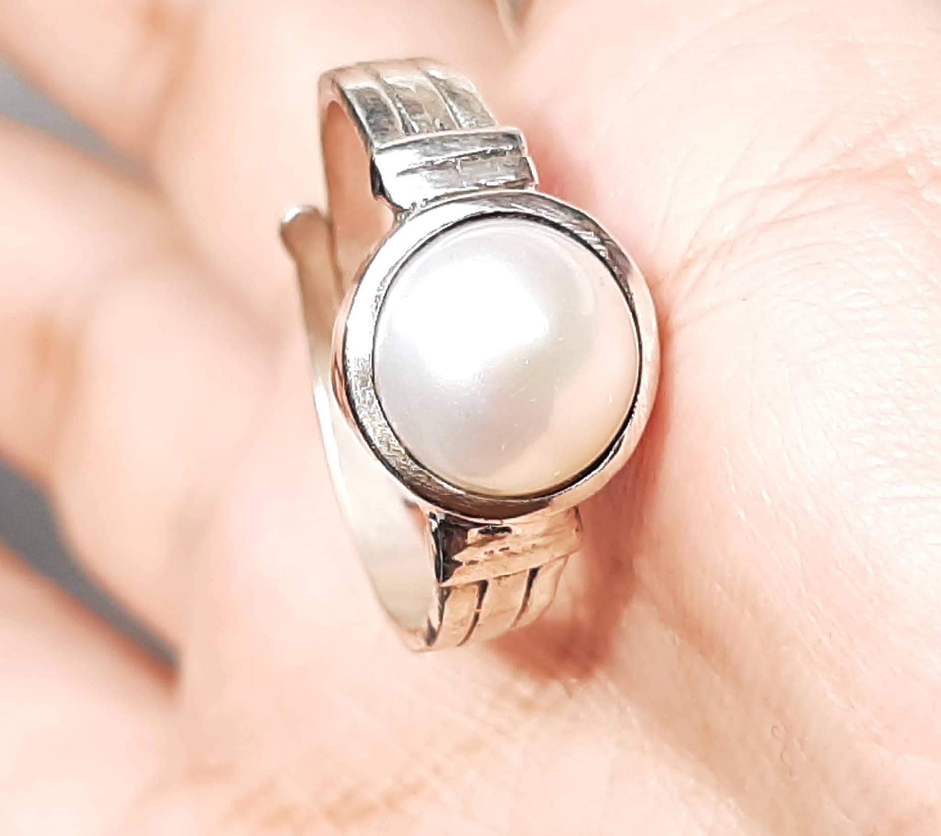     			NATURAL AND CERTIFED MOTI STONE SILVER PLATED ADJUATABLE RING