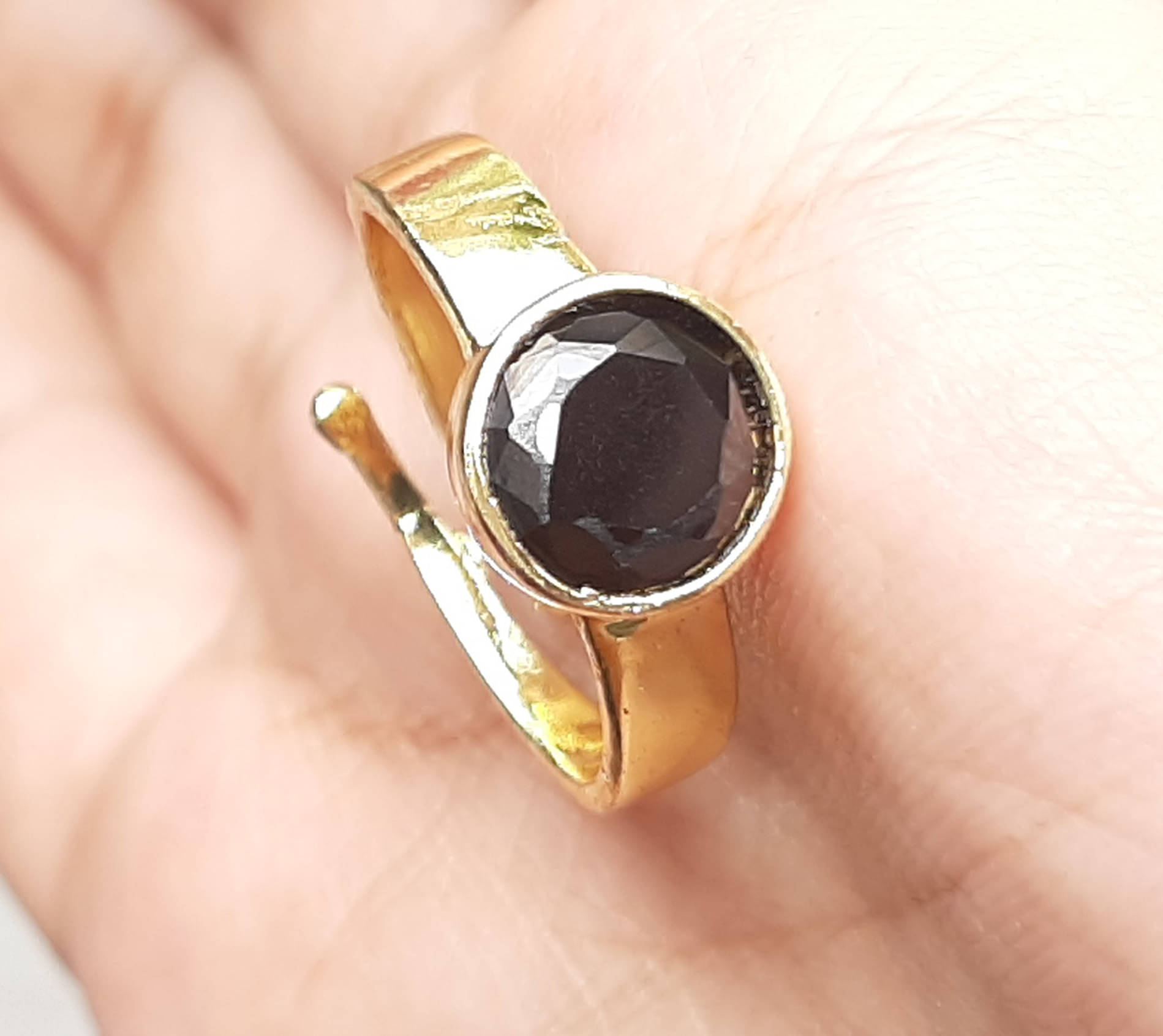     			NATURAL AND TOP QUALITY BLACK ZIRCON GOLD PLATED ADJUSTABLE RING