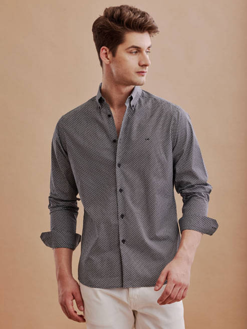 U TURN Cotton Blend Slim Fit Printed Full Sleeves Men's Casual Shirt - Black ( Pack of 1 ) U TURN Cotton Blend Slim Fit Printed Full Sleeves Men's Casual Shirt - Black ( Pack of 1 )