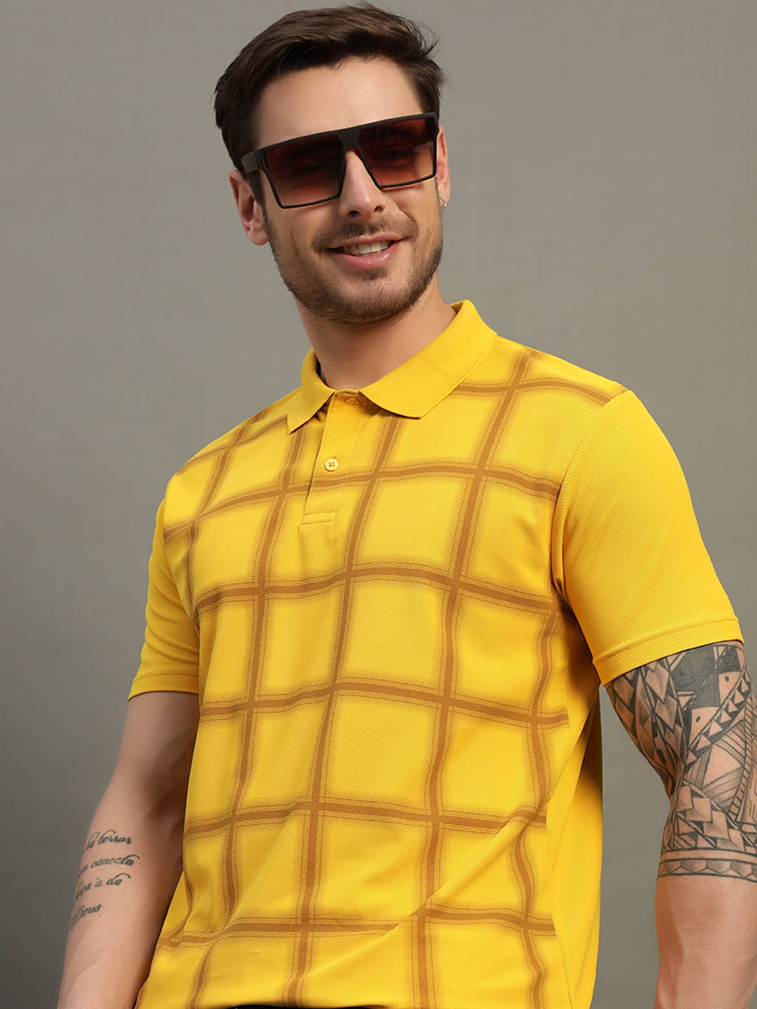     			renuovo Men Cotton Blend Regular Fit Striped Polo T Shirt ( Gold )