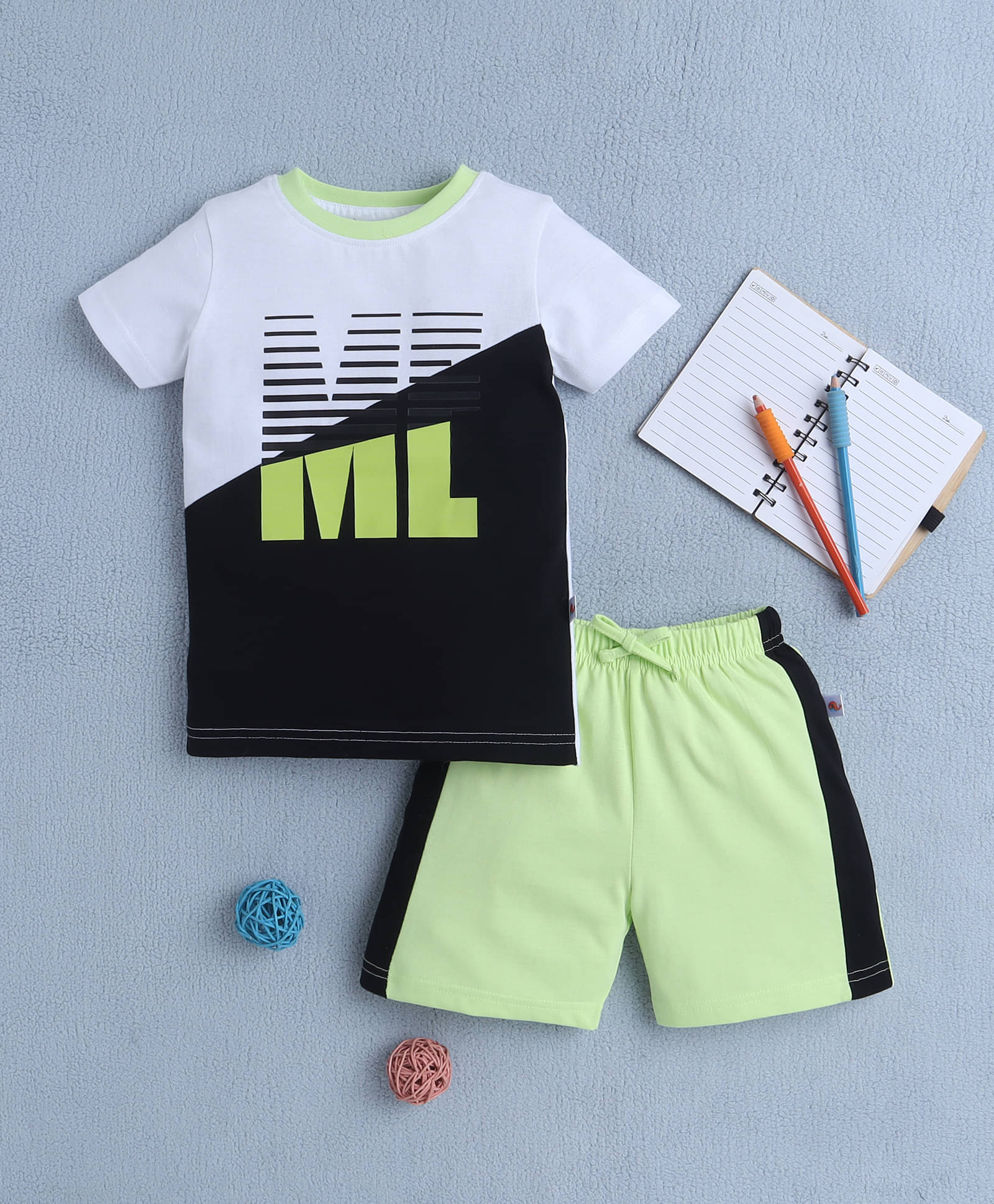     			BUMZEE Pack of 1 Boys Cotton T-Shirt & Shorts Set ( White )