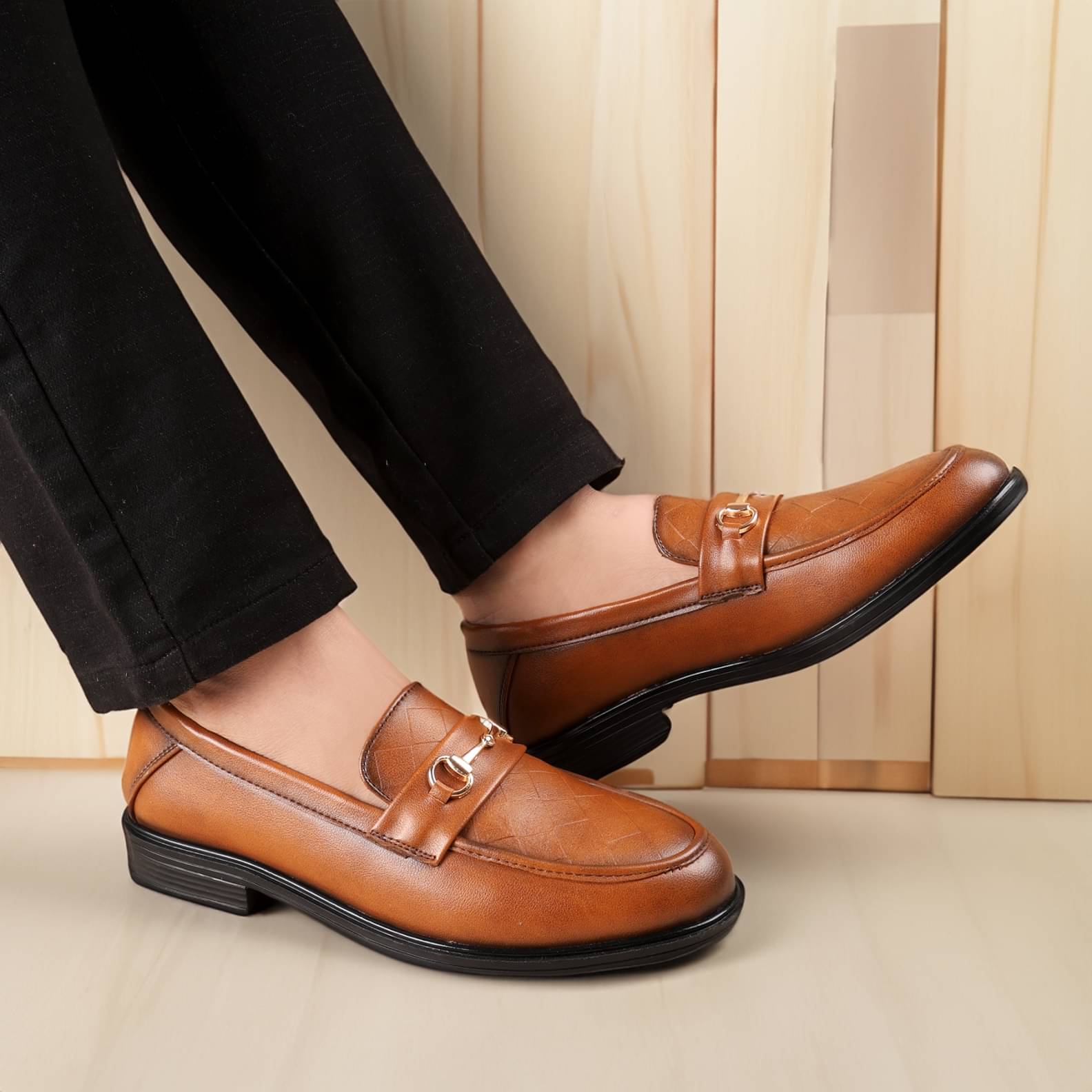     			BXXY Tan Men's Mocassin Formal Shoes