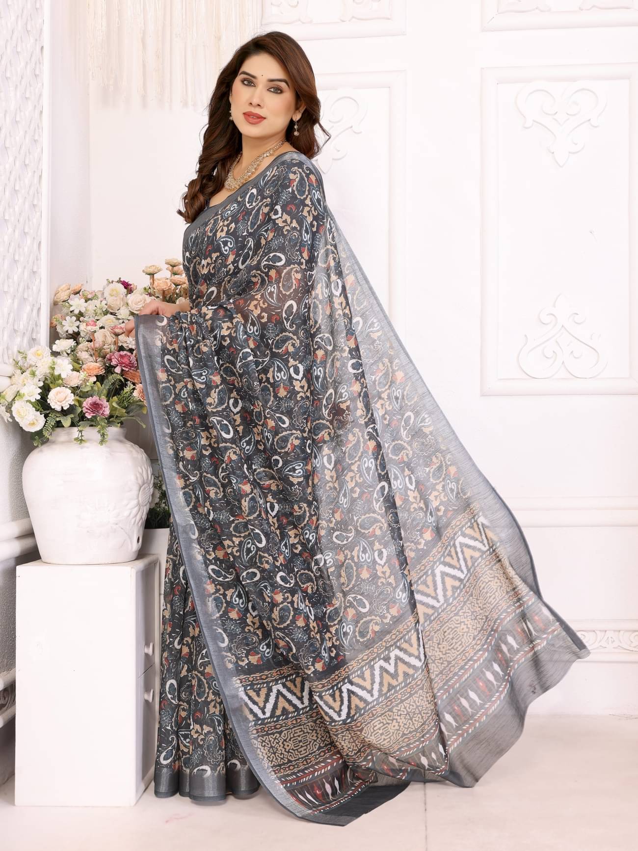 HITESH ENTERPRISE Linen Self Design Saree With Unstitched Blouse Piece ( Black ) HITESH ENTERPRISE Linen Self Design Saree With Unstitched Blouse Piece ( Black )