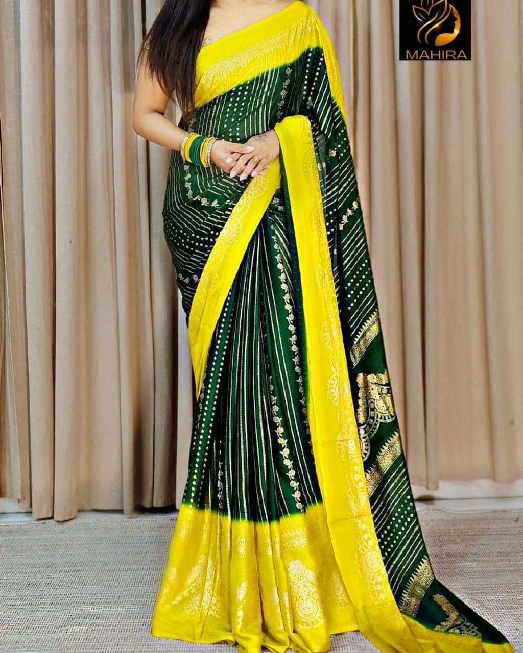     			JIRA Art Silk Printed Saree With Unstitched Blouse Piece ( Green )