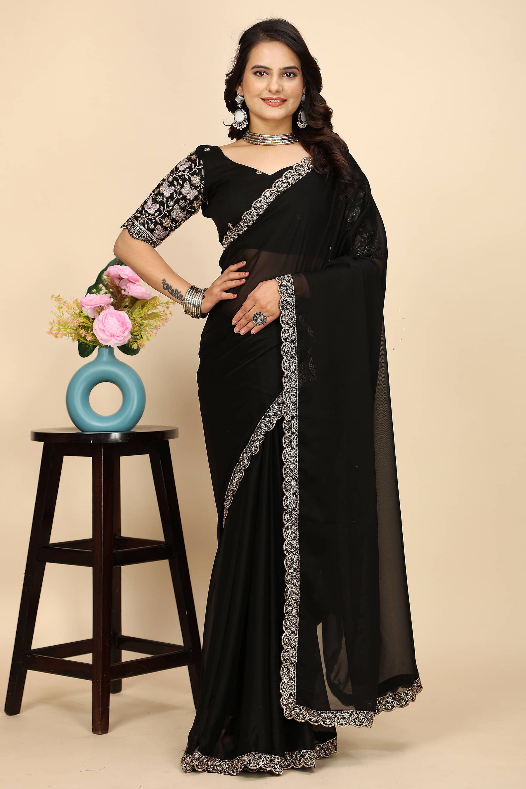 JIRA Chiffon Printed Saree With Unstitched Blouse Piece ( Black ) JIRA Chiffon Printed Saree With Unstitched Blouse Piece ( Black )