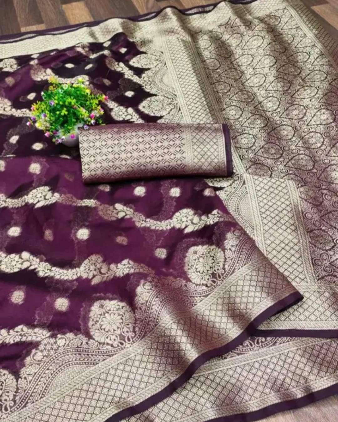 JIRA Organza Embellished Saree With Unstitched Blouse Piece ( Purple ) JIRA Organza Embellished Saree With Unstitched Blouse Piece ( Purple )