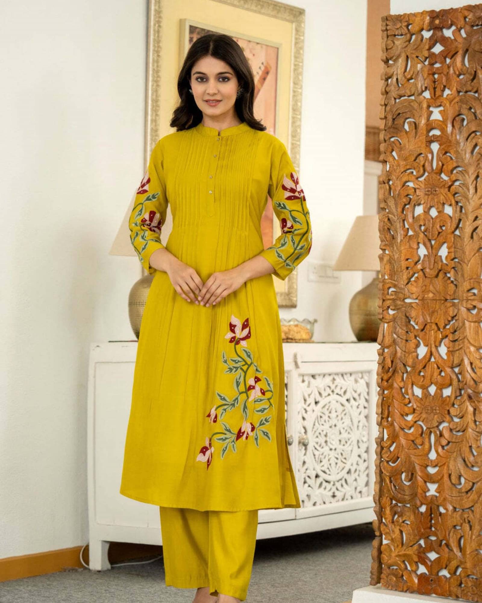 Laxmi Creation Women's Viscose Printed Kurti With Pants ( Green ) Laxmi Creation Women's Viscose Printed Kurti With Pants ( Green )