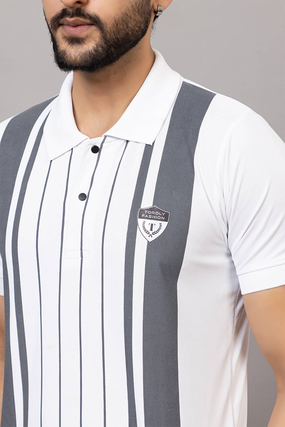     			TOROLY Men Cotton Blend Regular Fit Colorblock T-Shirt ( White )