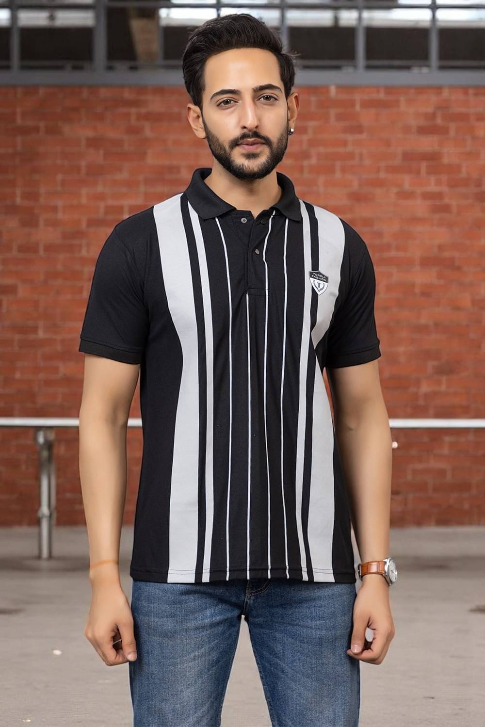 TOROLY Men Cotton Blend Regular Fit Colorblock T-Shirt ( Black ) TOROLY Men Cotton Blend Regular Fit Colorblock T-Shirt ( Black )