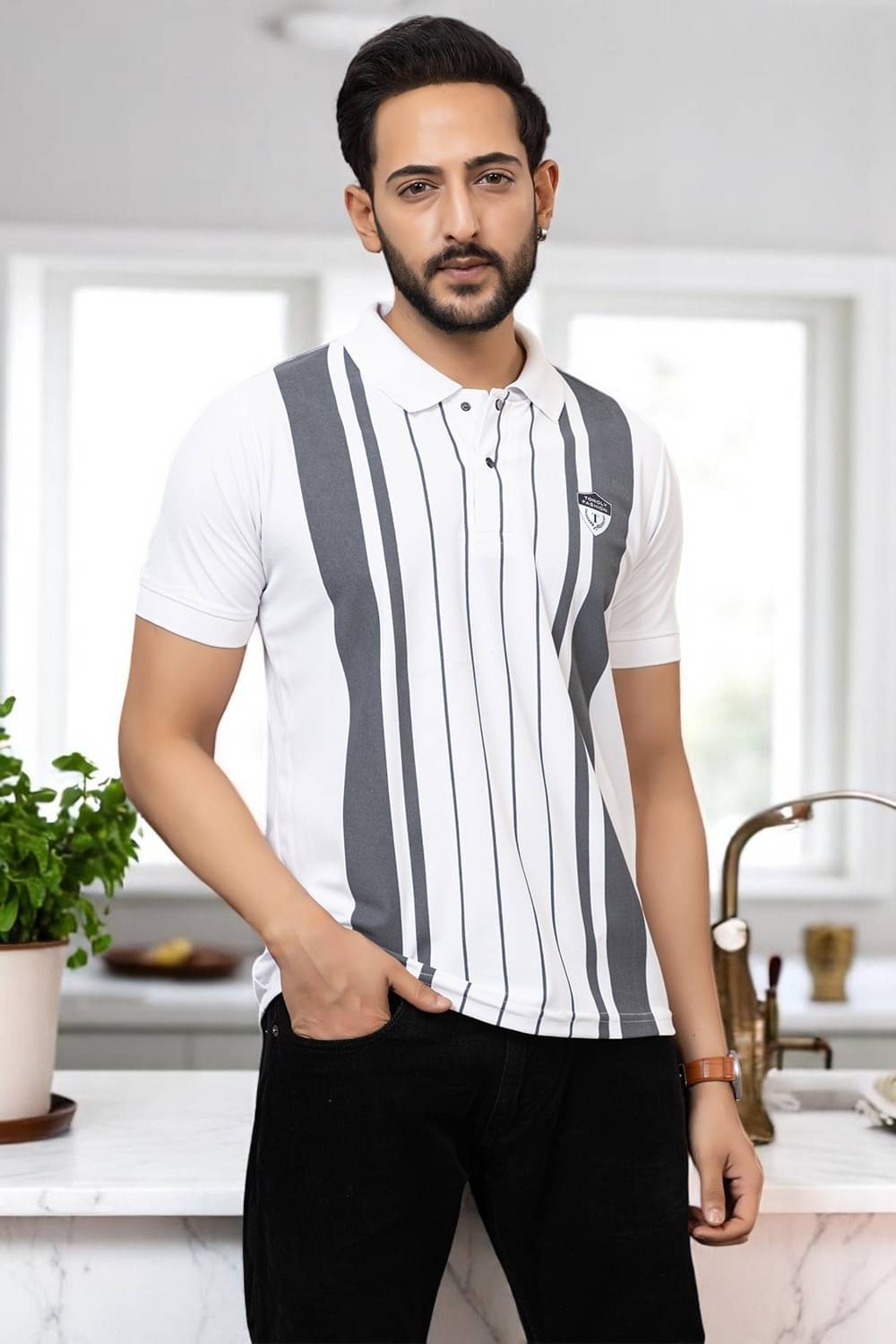 TOROLY Men Cotton Blend Regular Fit Colorblock T-Shirt ( White )     			TOROLY Men Cotton Blend Regular Fit Colorblock T-Shirt ( White )