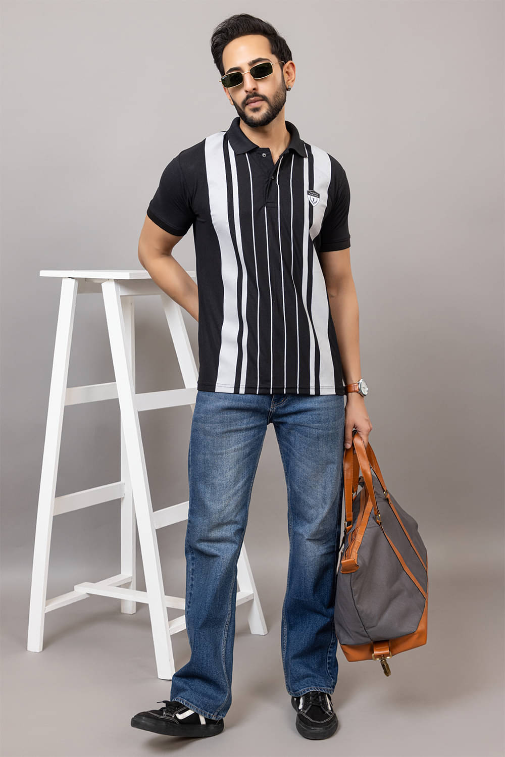 TOROLY Men Cotton Blend Regular Fit Colorblock T-Shirt ( Black ) TOROLY Men Cotton Blend Regular Fit Colorblock T-Shirt ( Black )