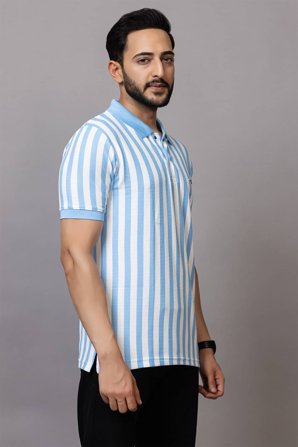     			TOROLY Men Cotton Blend Regular Fit Colorblock T-Shirt ( Sky Blue )