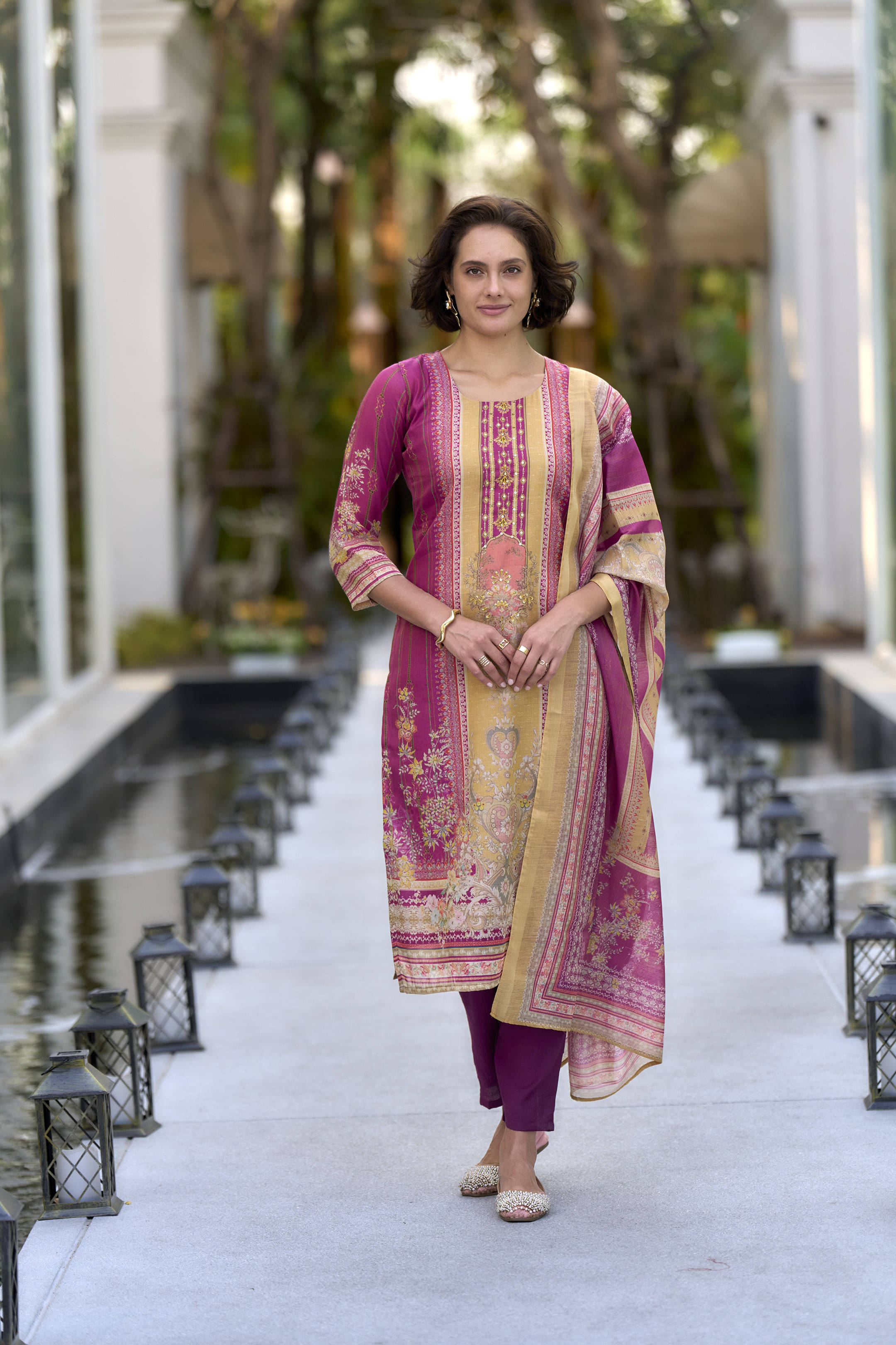     			shree laxminarayan export Women's Tissue Embellished Kurti With Pants ( Pink )