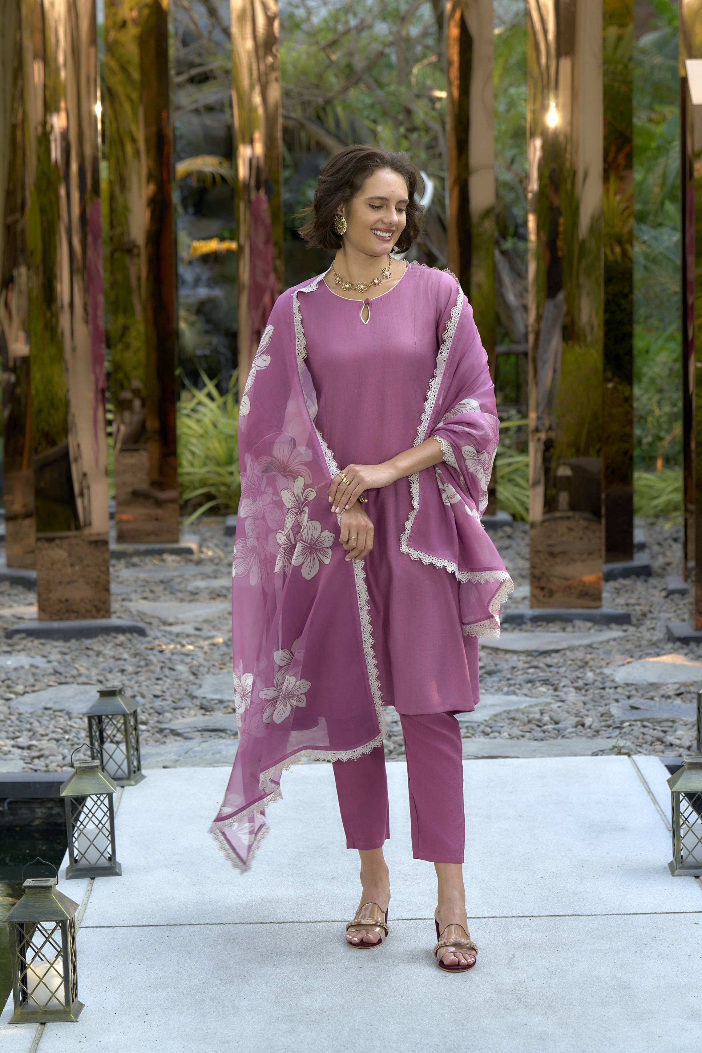     			shree laxminarayan export Women's Silk Blend Self Design Kurti With Pants ( Pink )