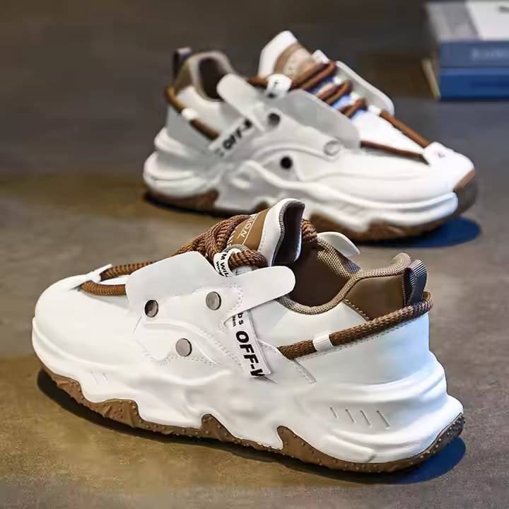     			Akiko WAVESTRIDE Brown Men's Sneakers
