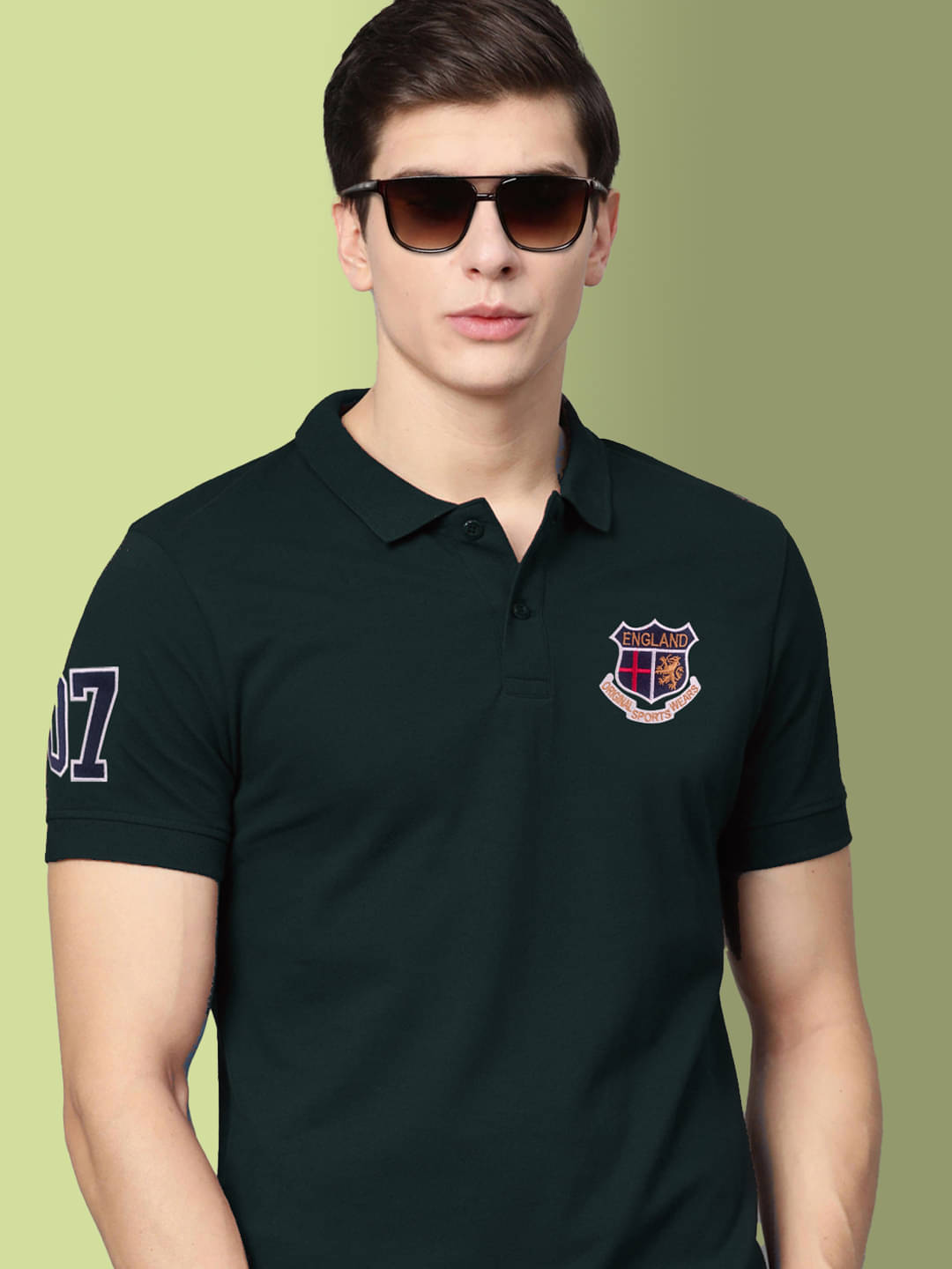 KICKBUDS Men Cotton Blend Regular Fit Solid Polo T Shirt ( Dark Green )     			KICKBUDS Men Cotton Blend Regular Fit Solid Polo T Shirt ( Dark Green )