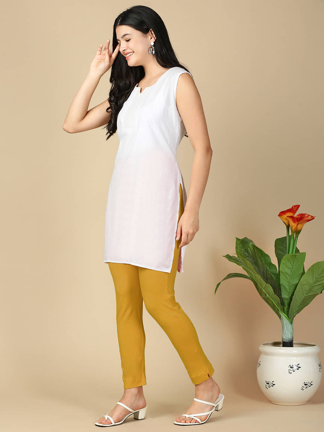     			PYNK Pack of 1 Cotton Blend Regular Women's Casual Pants ( Gold )