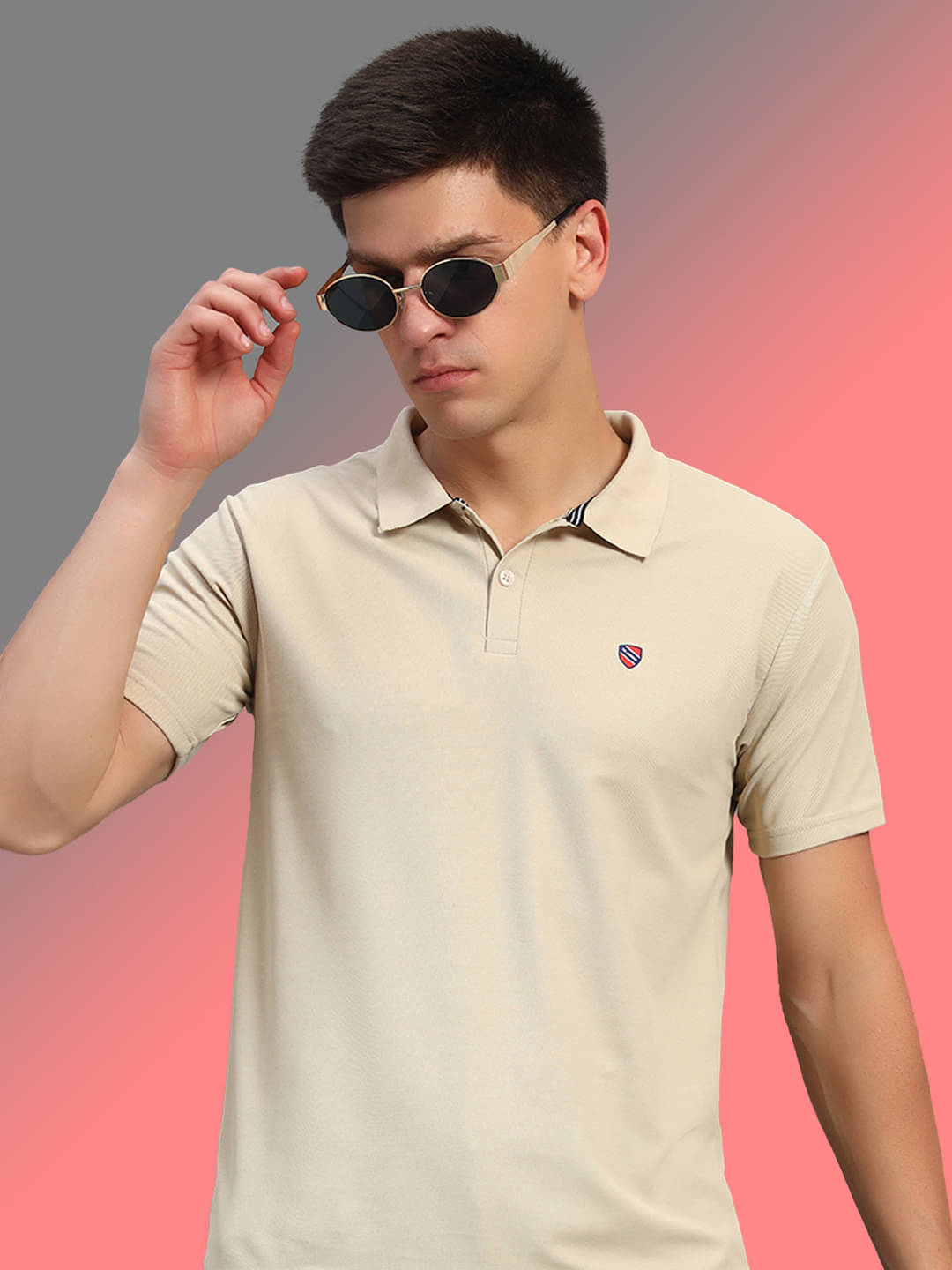     			THE CASUALS Men Cotton Blend Regular Fit Solid Polo T Shirt ( Beige )