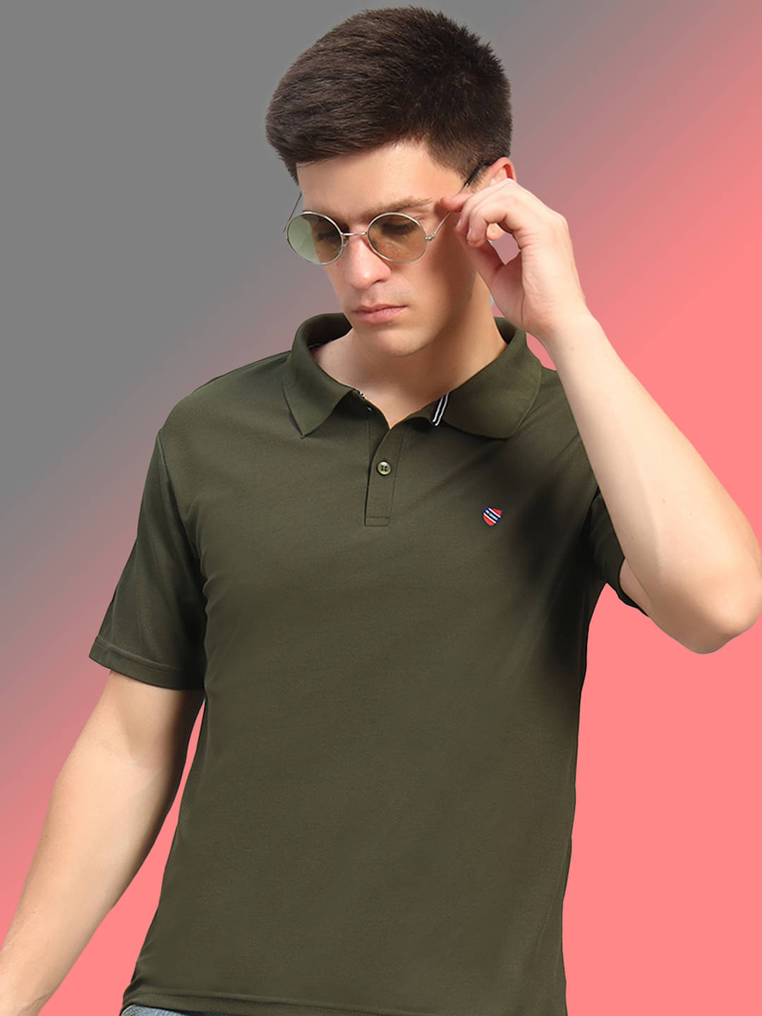     			THE CASUALS Men Cotton Blend Regular Fit Solid Polo T Shirt ( Olive )