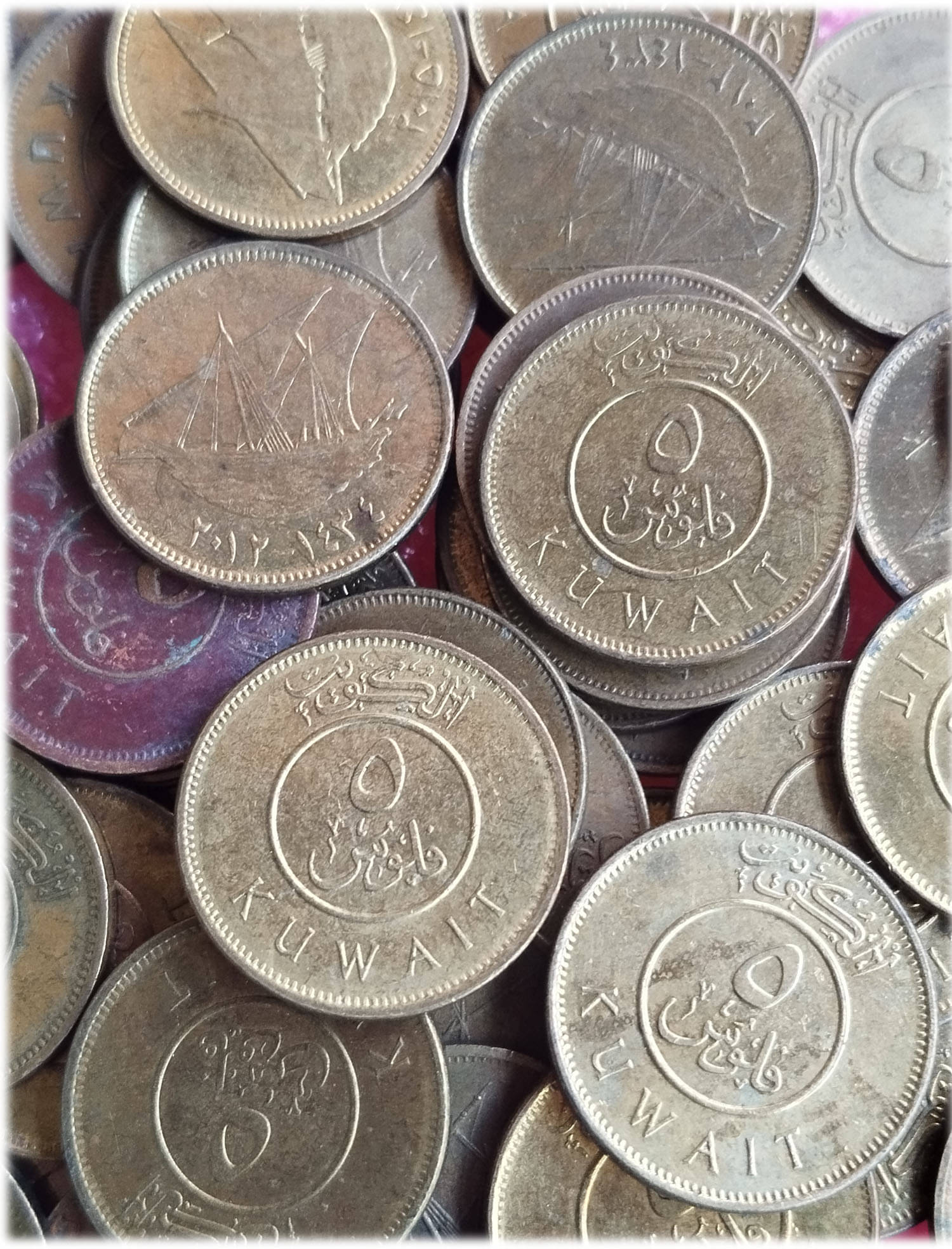     			( 50 coins lot ) KUWAIT - 5 Fils (Magnetic) 1434-1441 (2012-2020) Coins › Standard circulation coins Brass plated steel • 2.55 g • ⌀ 19.5 mm
