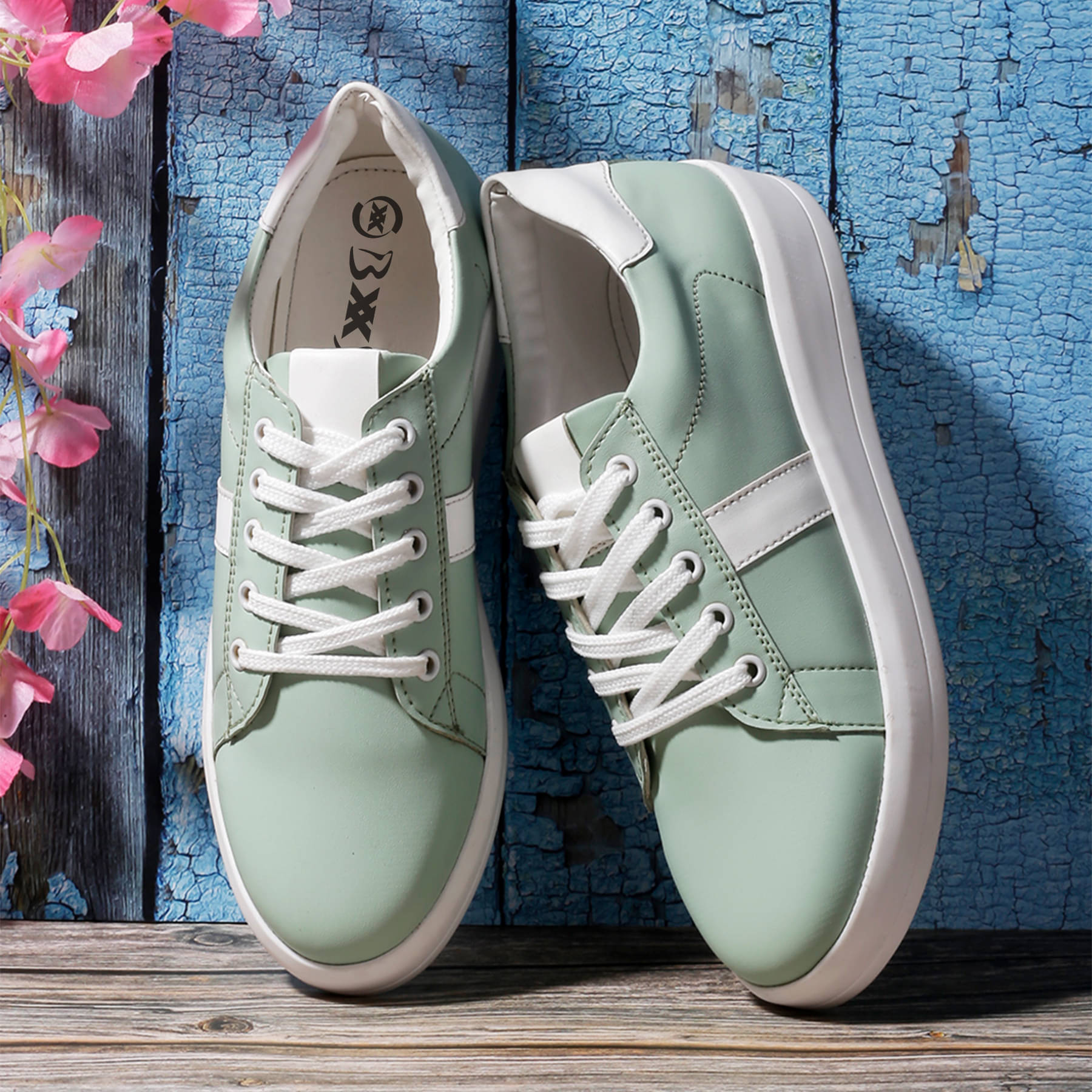     			BXXY Green Women's Sneakers