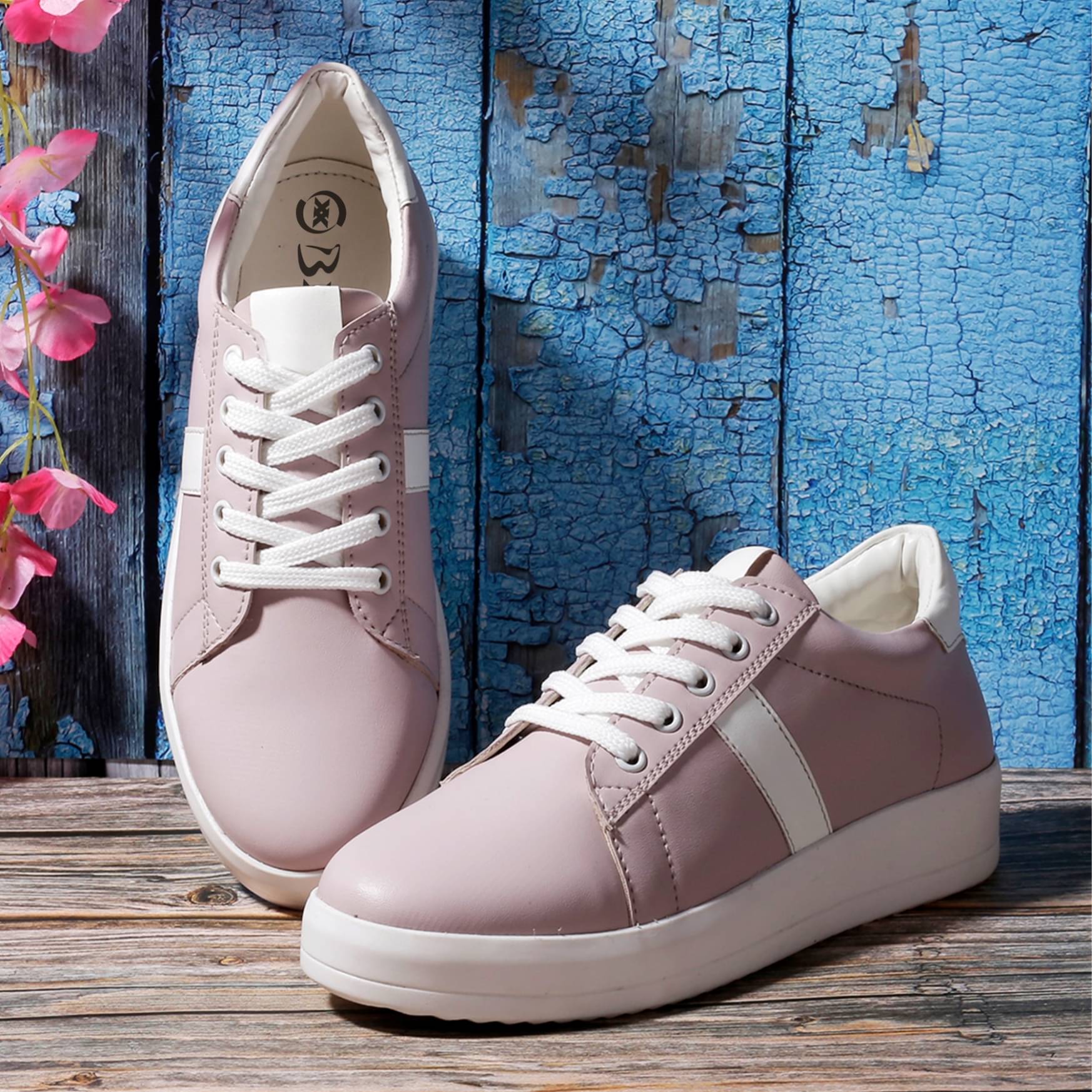     			BXXY Pink Women's Sneakers