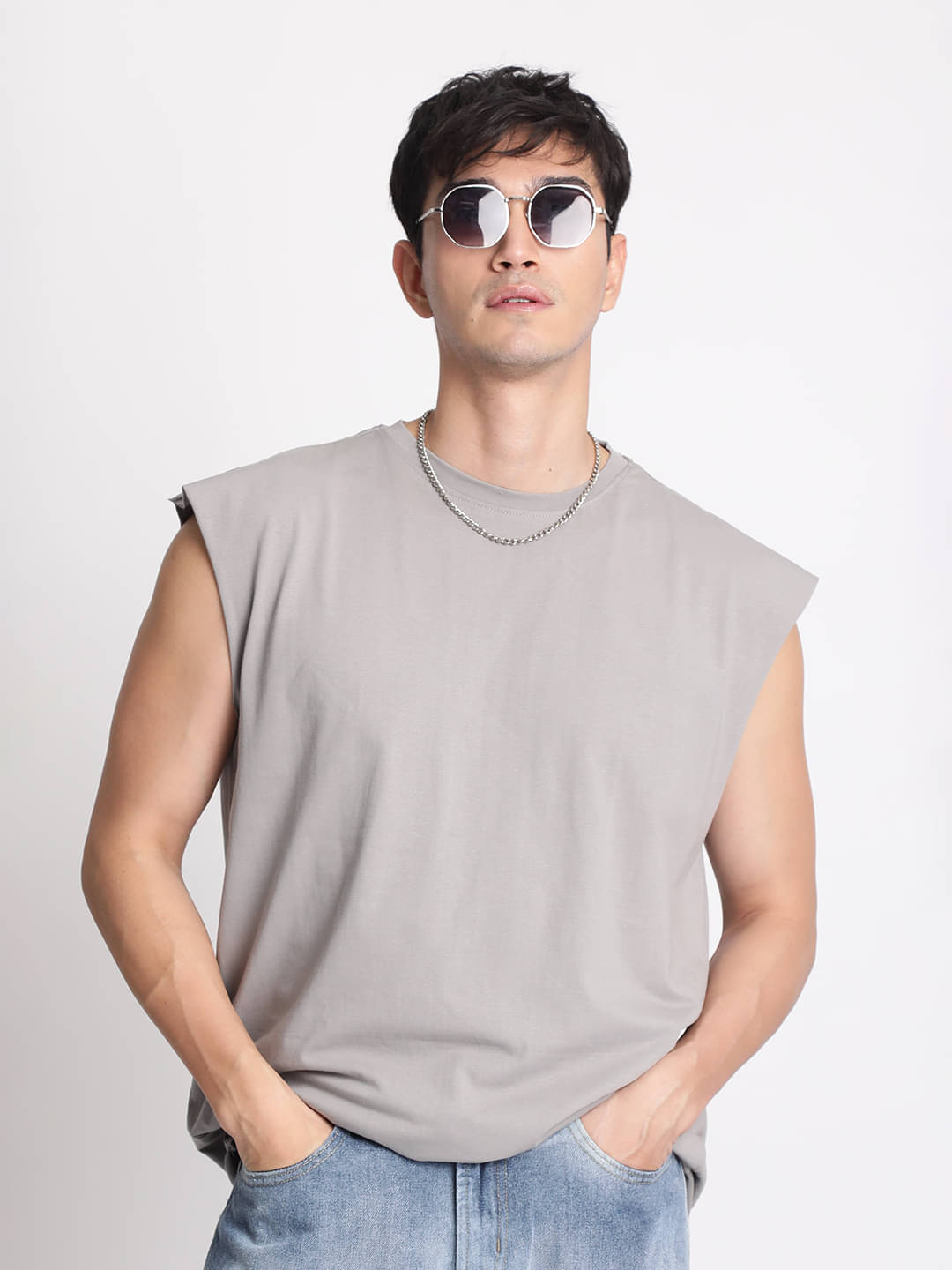 Bene Kleed Men 100% Cotton Oversized Fit Solid T-Shirt ( Grey ) Bene Kleed Men 100% Cotton Oversized Fit Solid T-Shirt ( Grey )