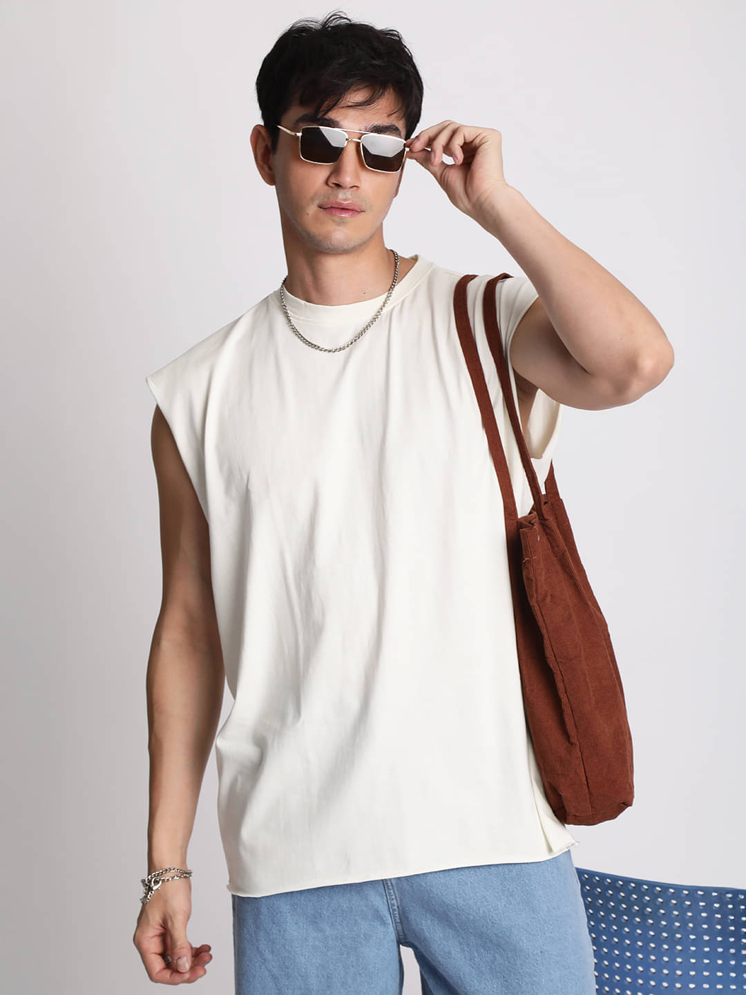 Bene Kleed Men 100% Cotton Oversized Fit Solid T-Shirt ( Beige ) Bene Kleed Men 100% Cotton Oversized Fit Solid T-Shirt ( Beige )