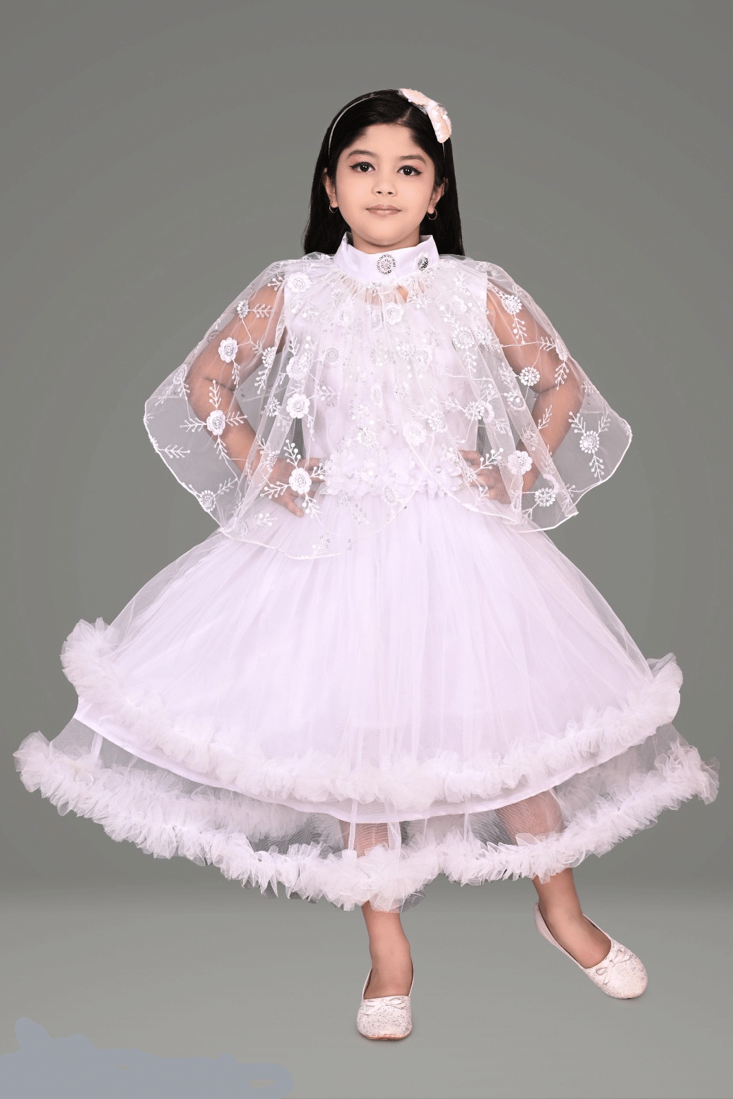 DS DRESESS Net Gown For Girls ( Pack of 1 , White ) DS DRESESS Net Gown For Girls ( Pack of 1 , White )