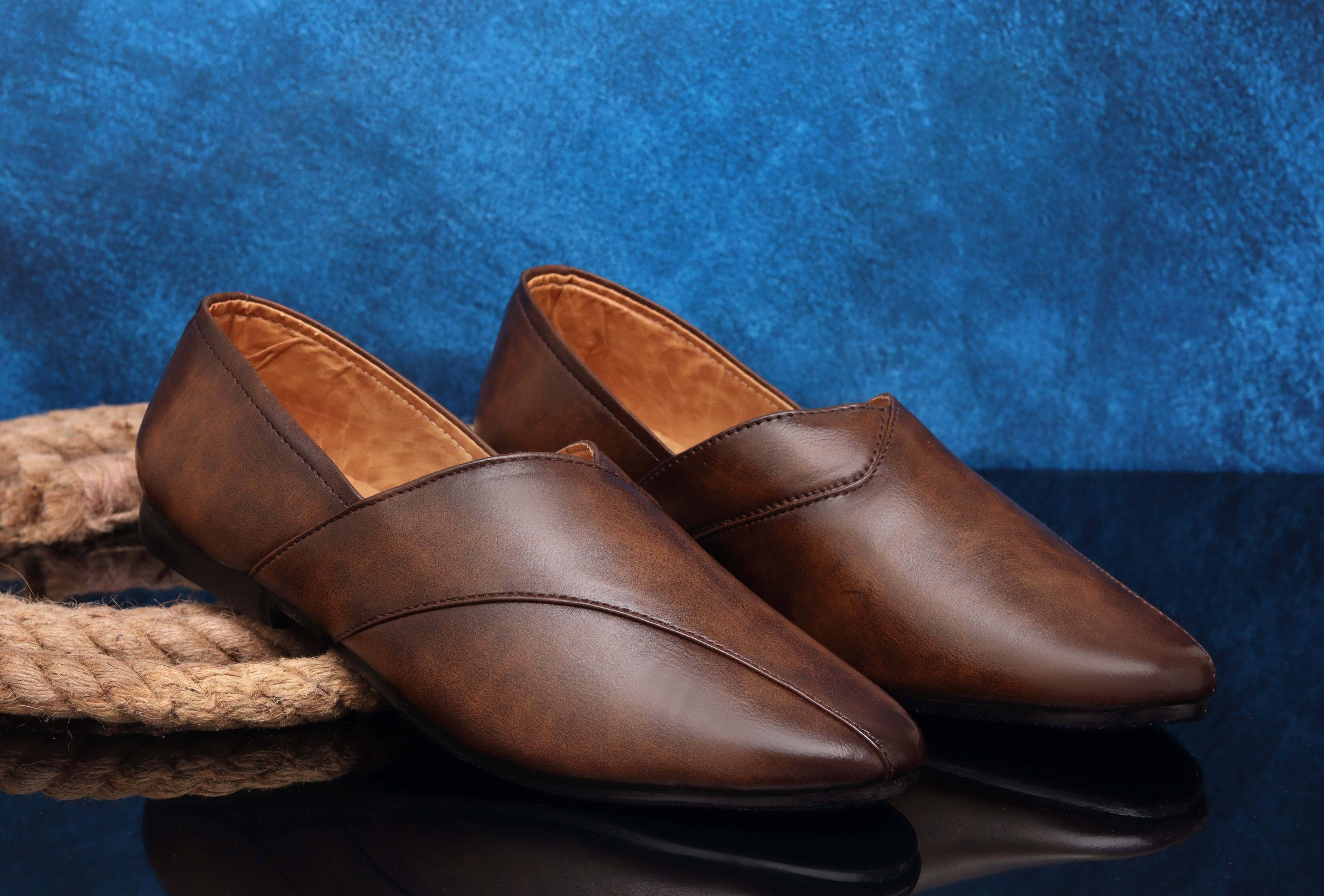     			Groofer Brown Men's Slip-on Shoes