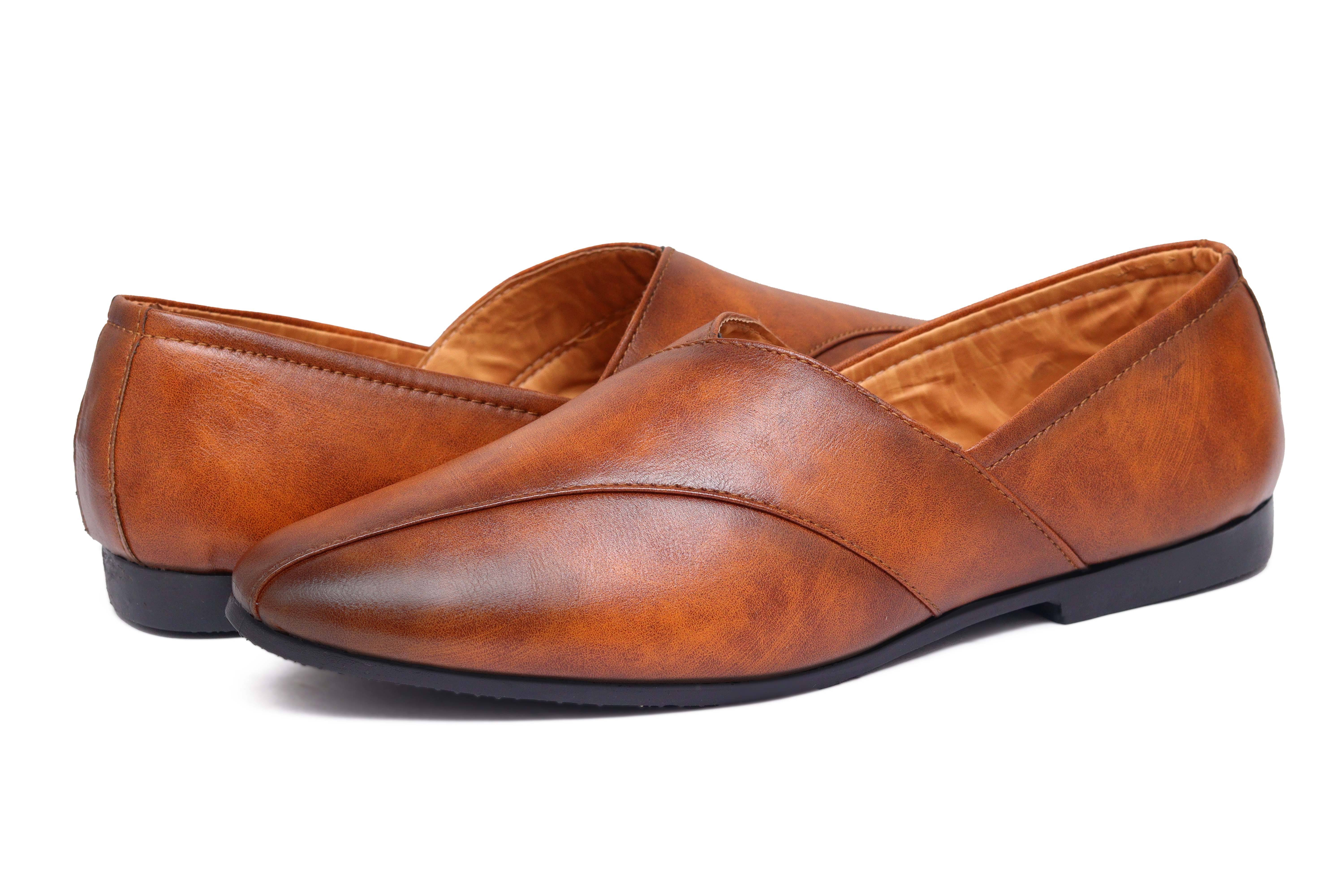     			Groofer Tan Men's Slip-on Shoes